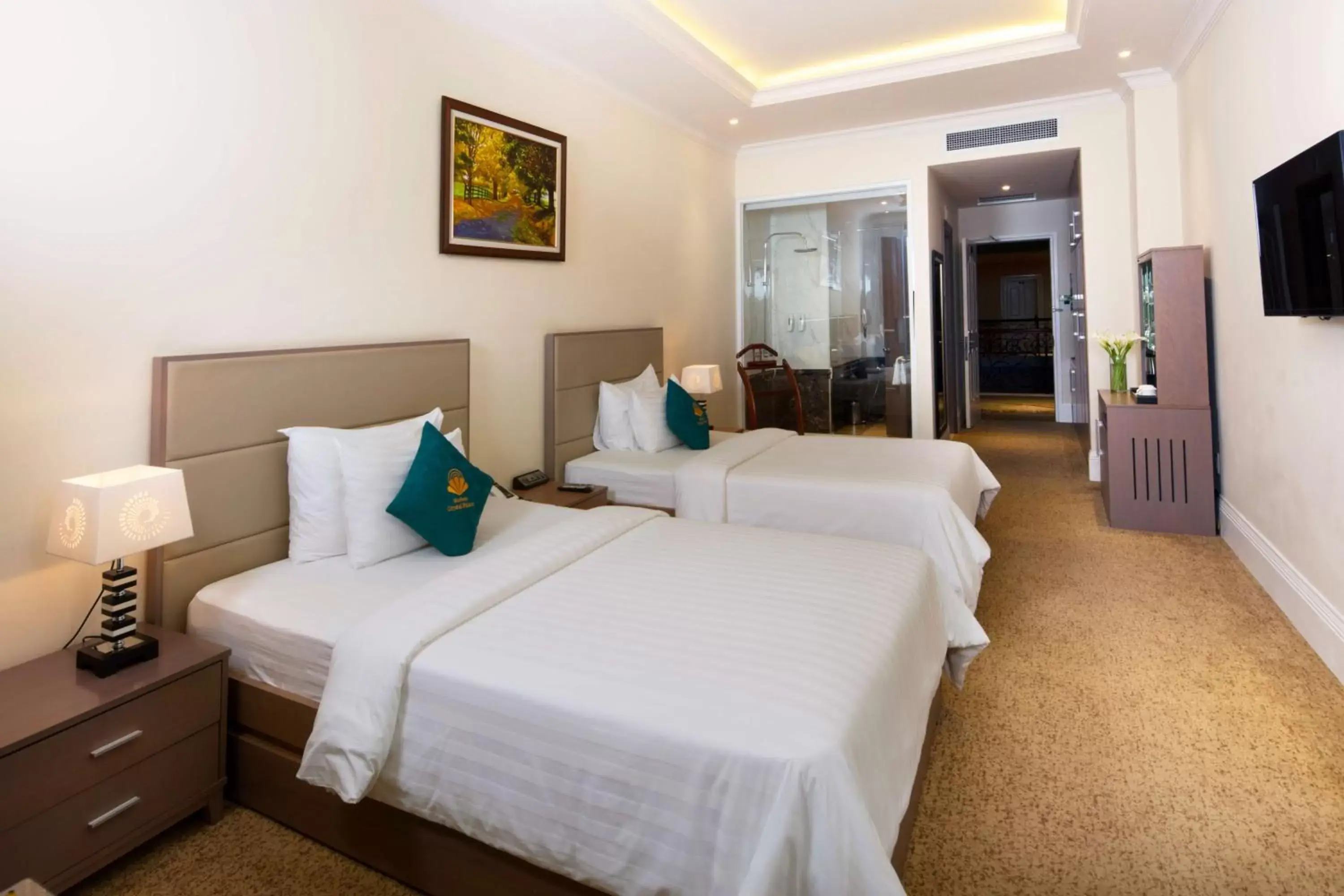 Deluxe Twin Room in MerPerle Crystal Palace Deluxe Twin Room in MerPerle Crystal Palace