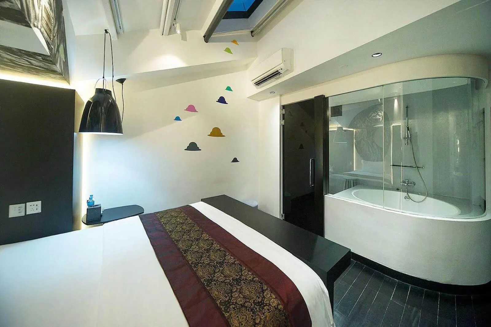 Bathroom in Hi Hotel