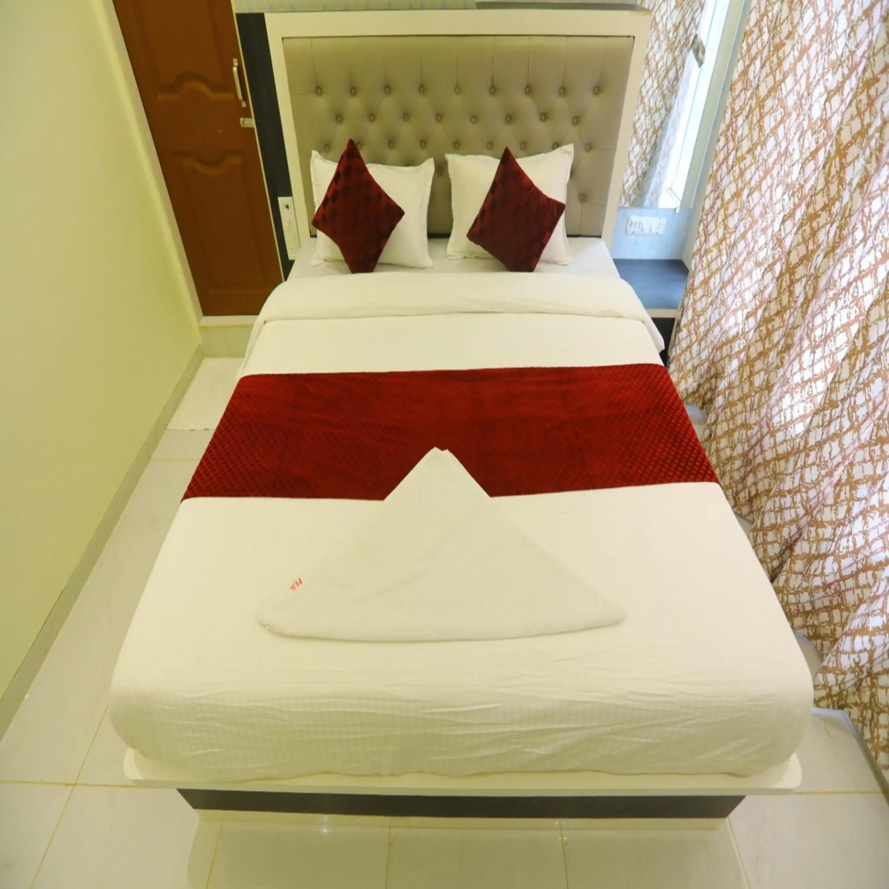 Bed in Hotel Siddhi Inn Lodging - Navi Mumbai