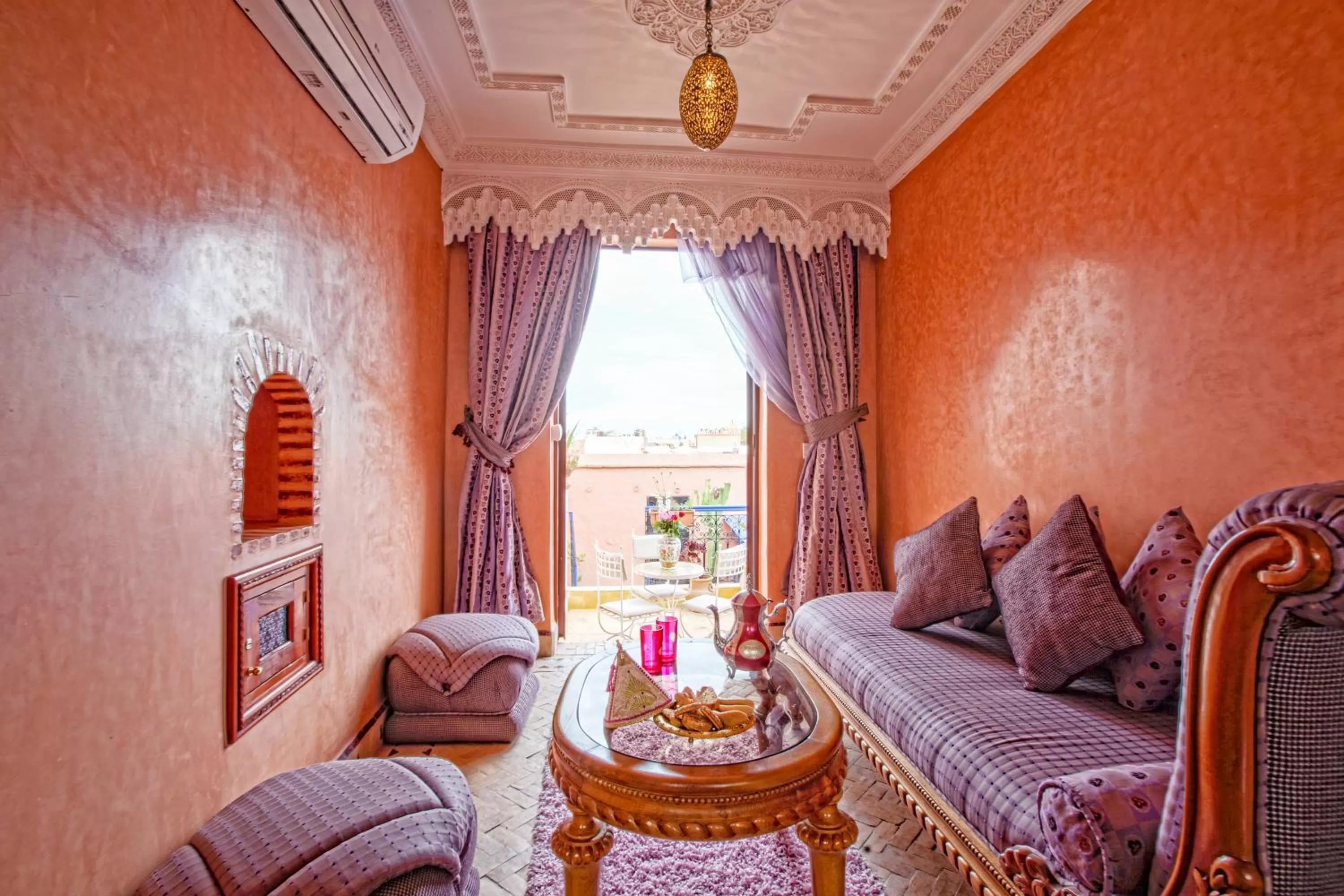 Bedroom in Riad Dar Essalam