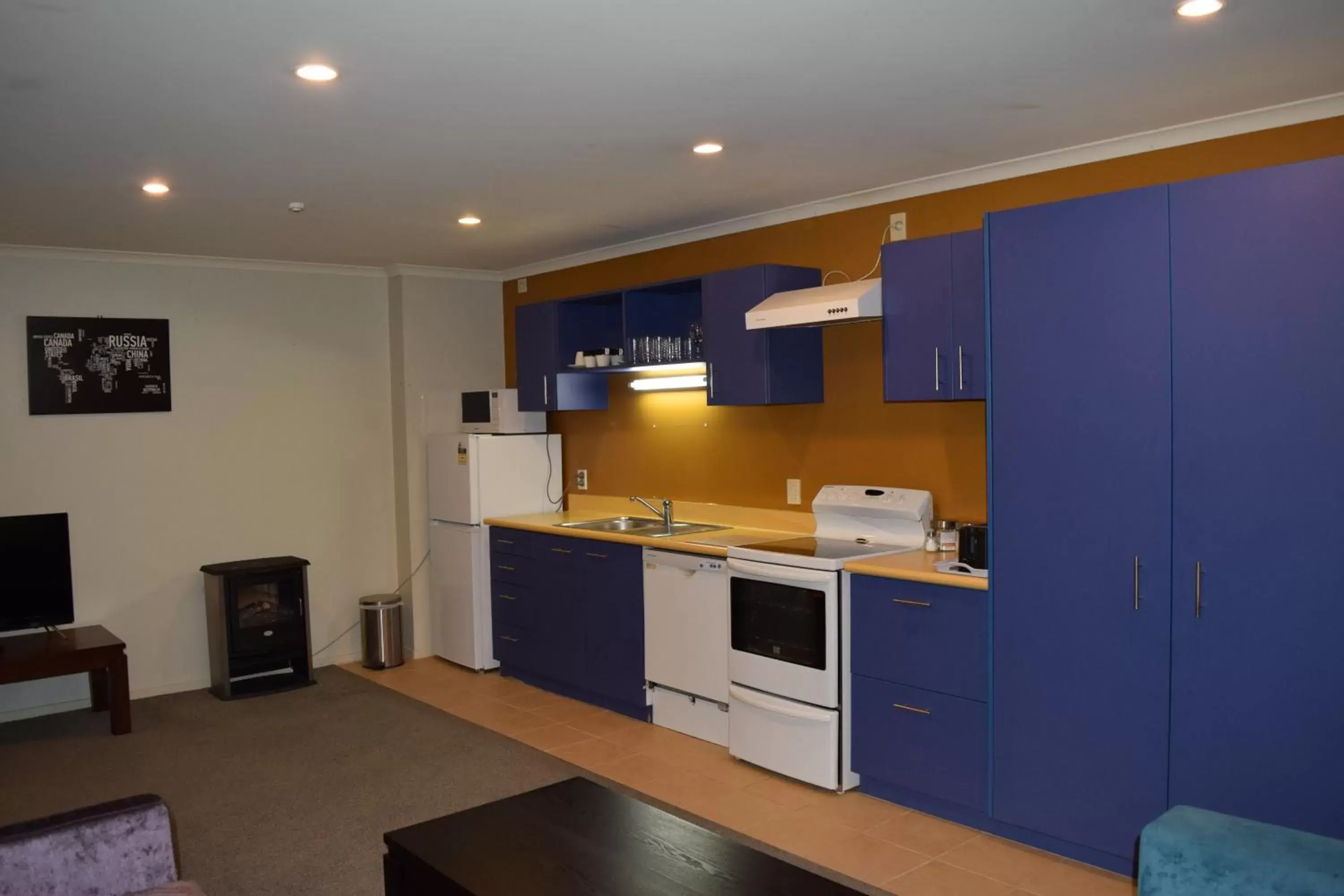 Kitchen or kitchenette, Kitchen/Kitchenette in Silver Fern Lodge