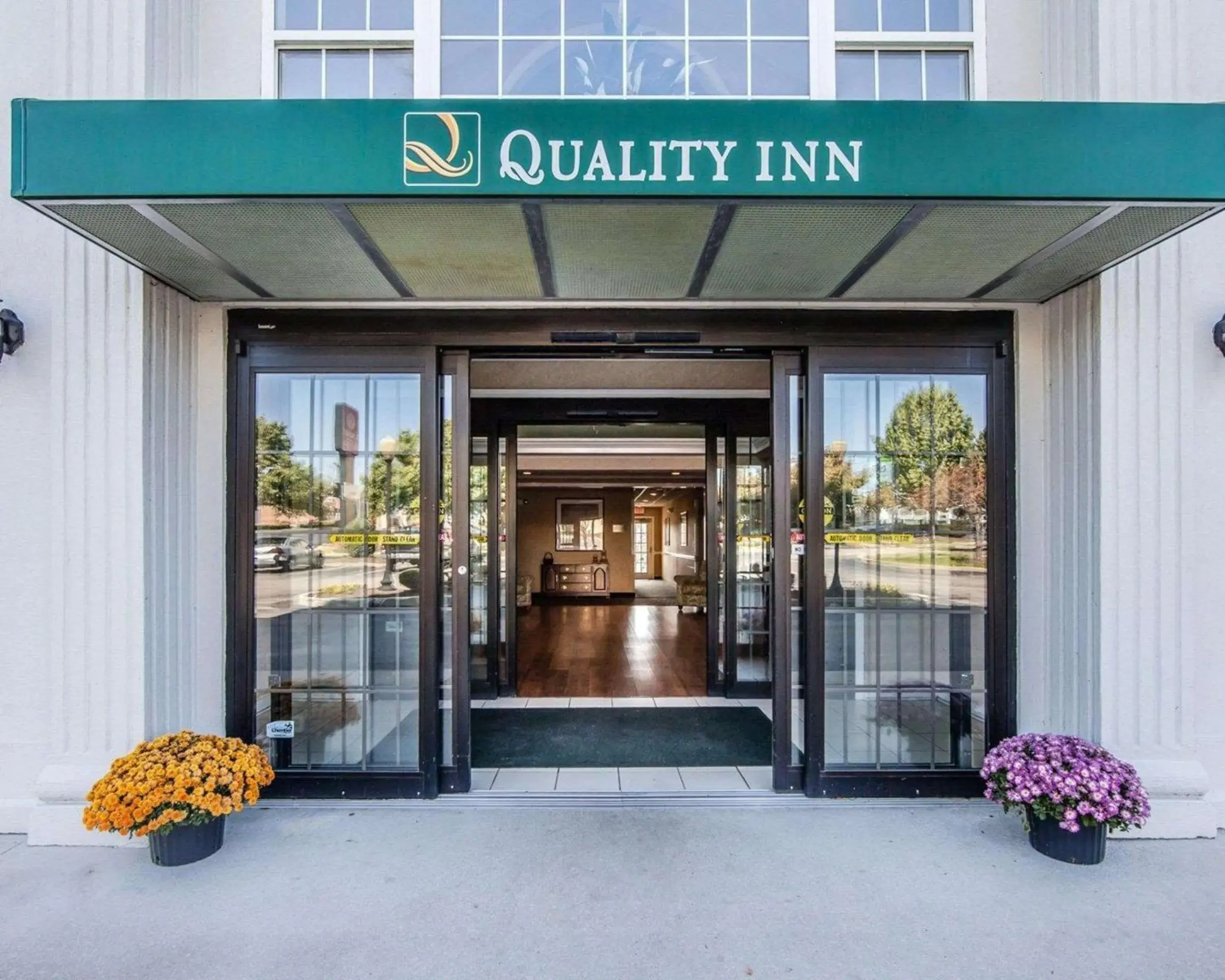 Property building in Quality Inn Richmond