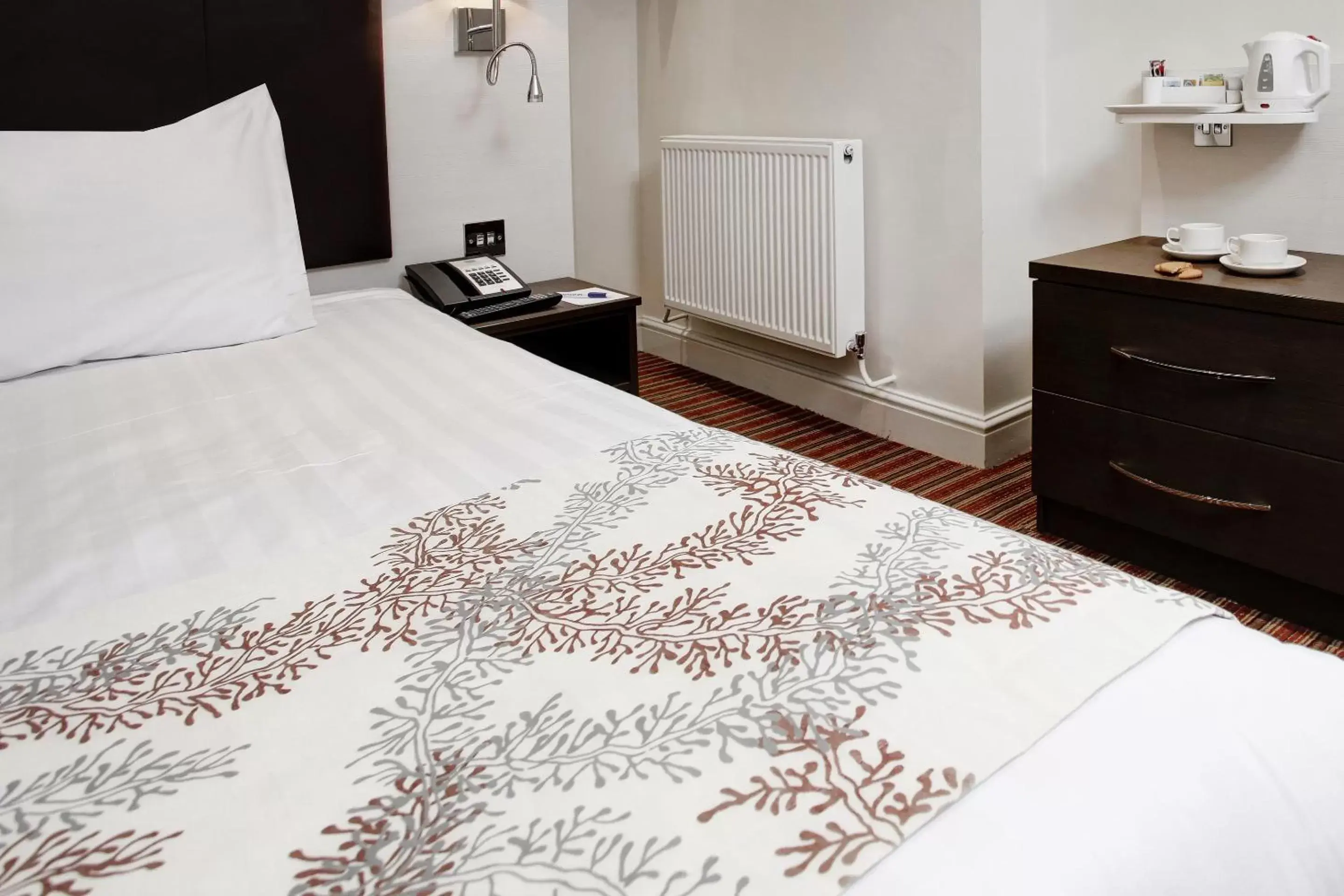 Photo of the whole room, Bed in Best Western Chiswick Palace & Suites London