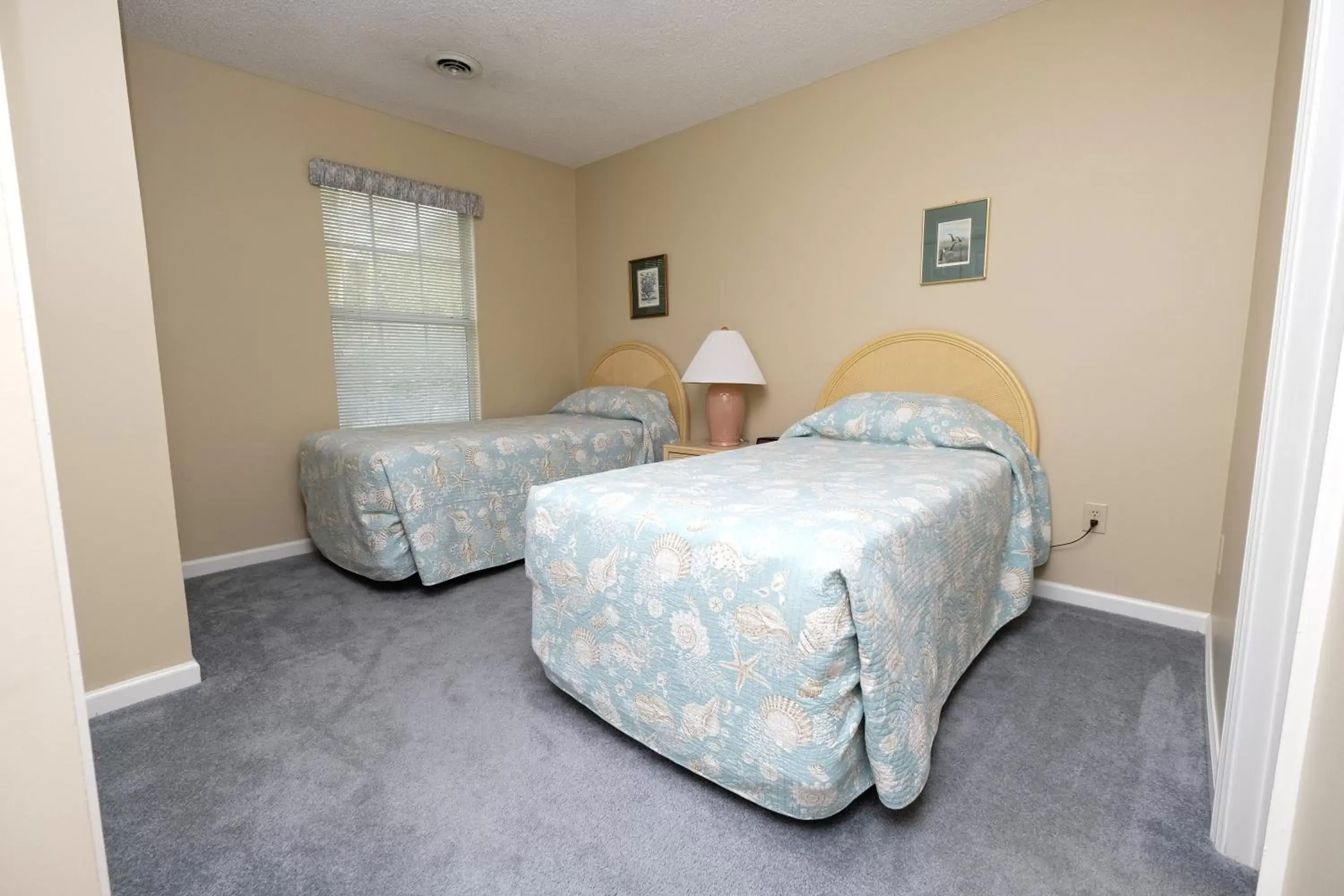 Bed in Litchfield Beach & Golf Resort