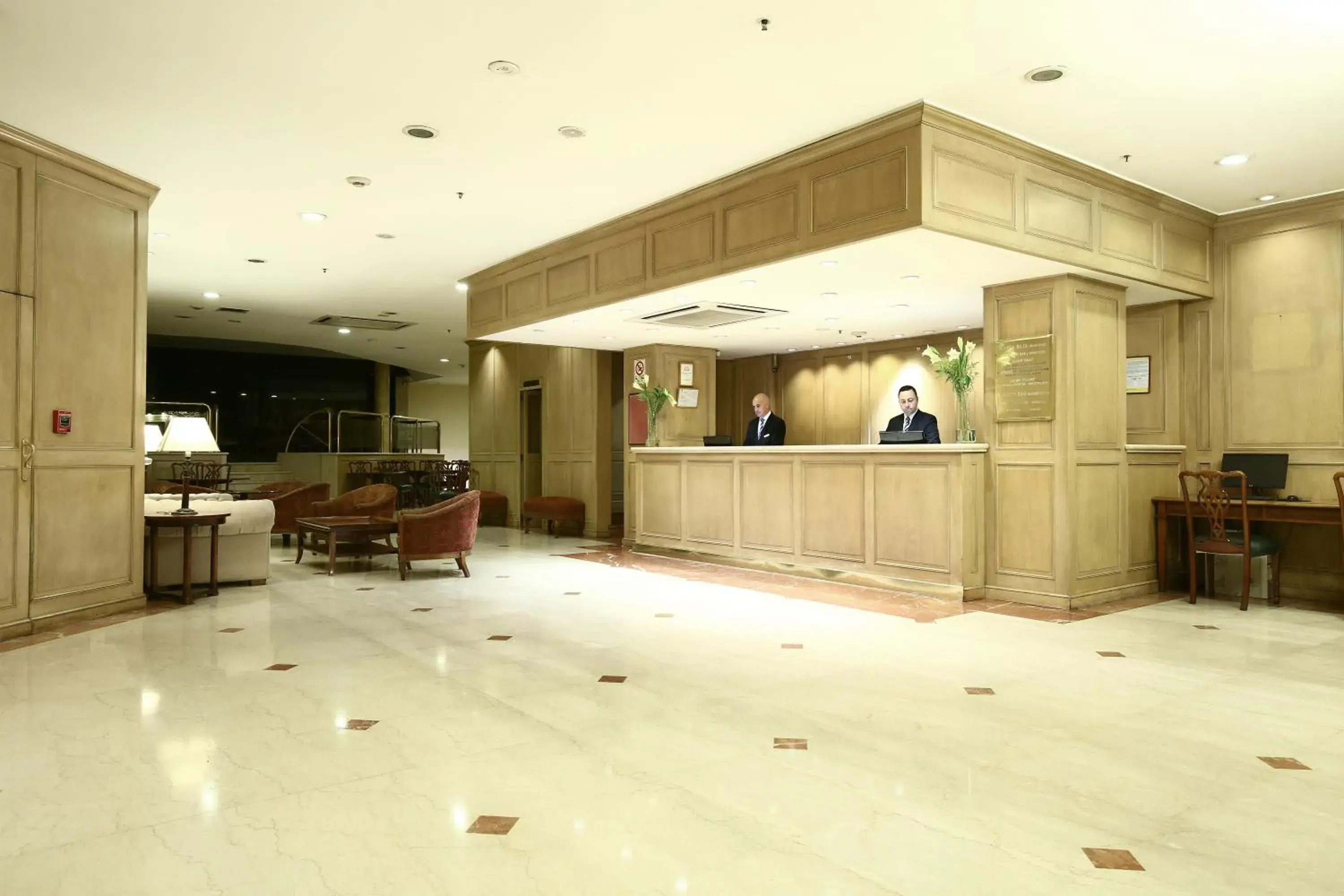 Staff, Lobby/Reception in Americas Towers Hotel