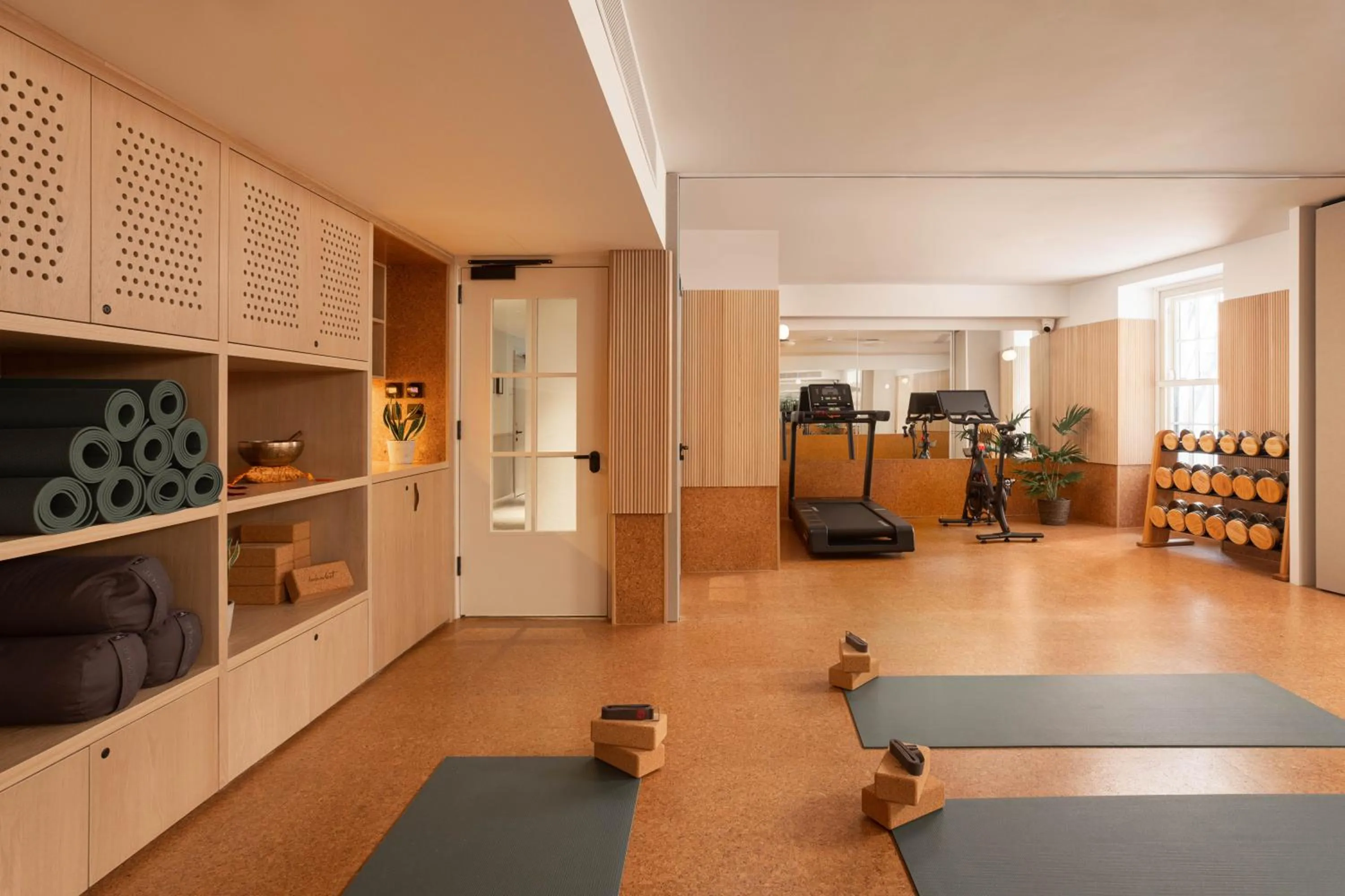 Fitness centre/facilities in Inhabit Queen's Gardens, a Member of Design Hotels
