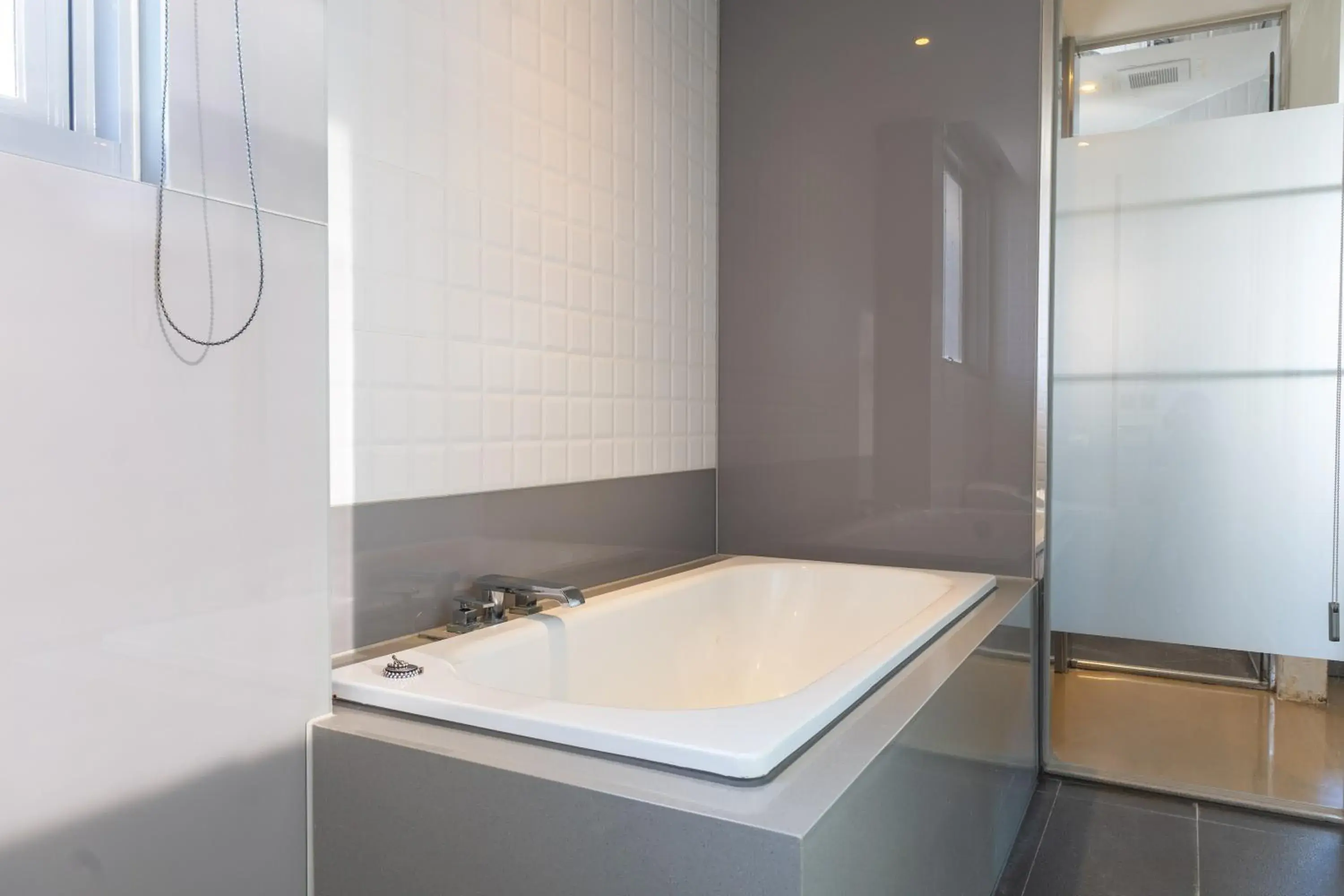 Bath, Bathroom in CHECK inn Taichung LiMing