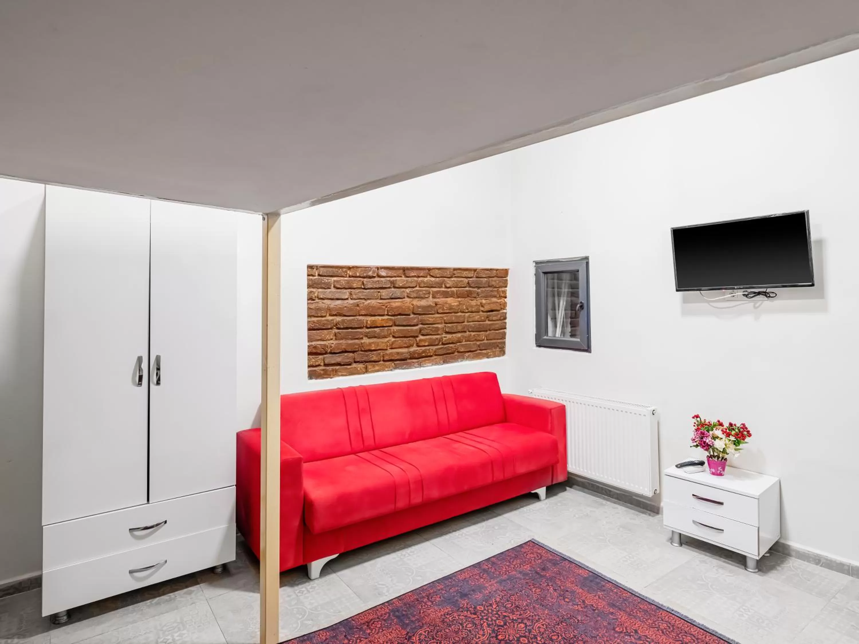 TV and multimedia in The Red Tent Suite 88