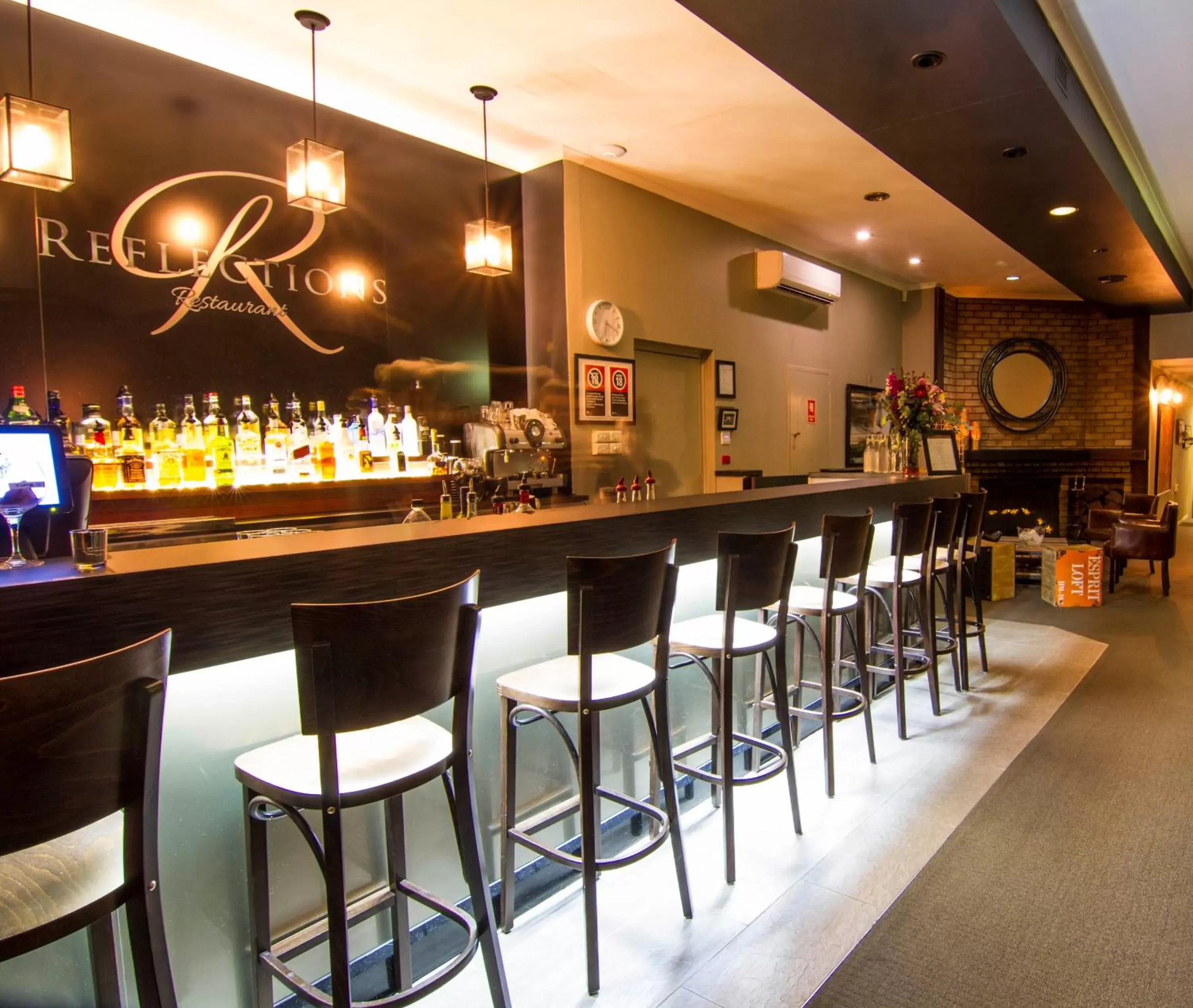 Lounge or bar, Lounge/Bar in Quality Inn Dubbo International