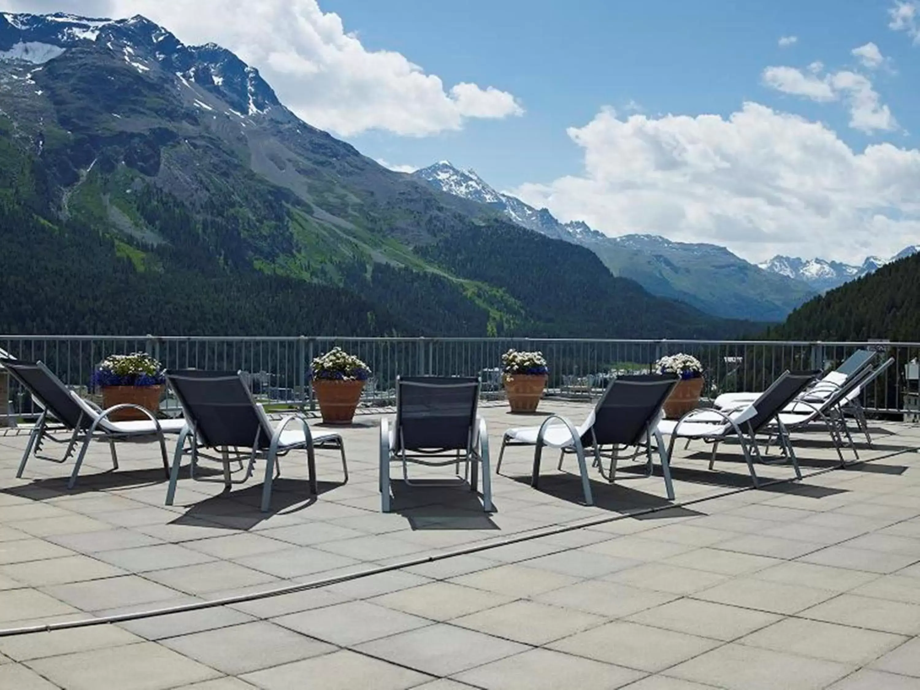 Balcony/Terrace, Mountain View in Crystal Hotel superior