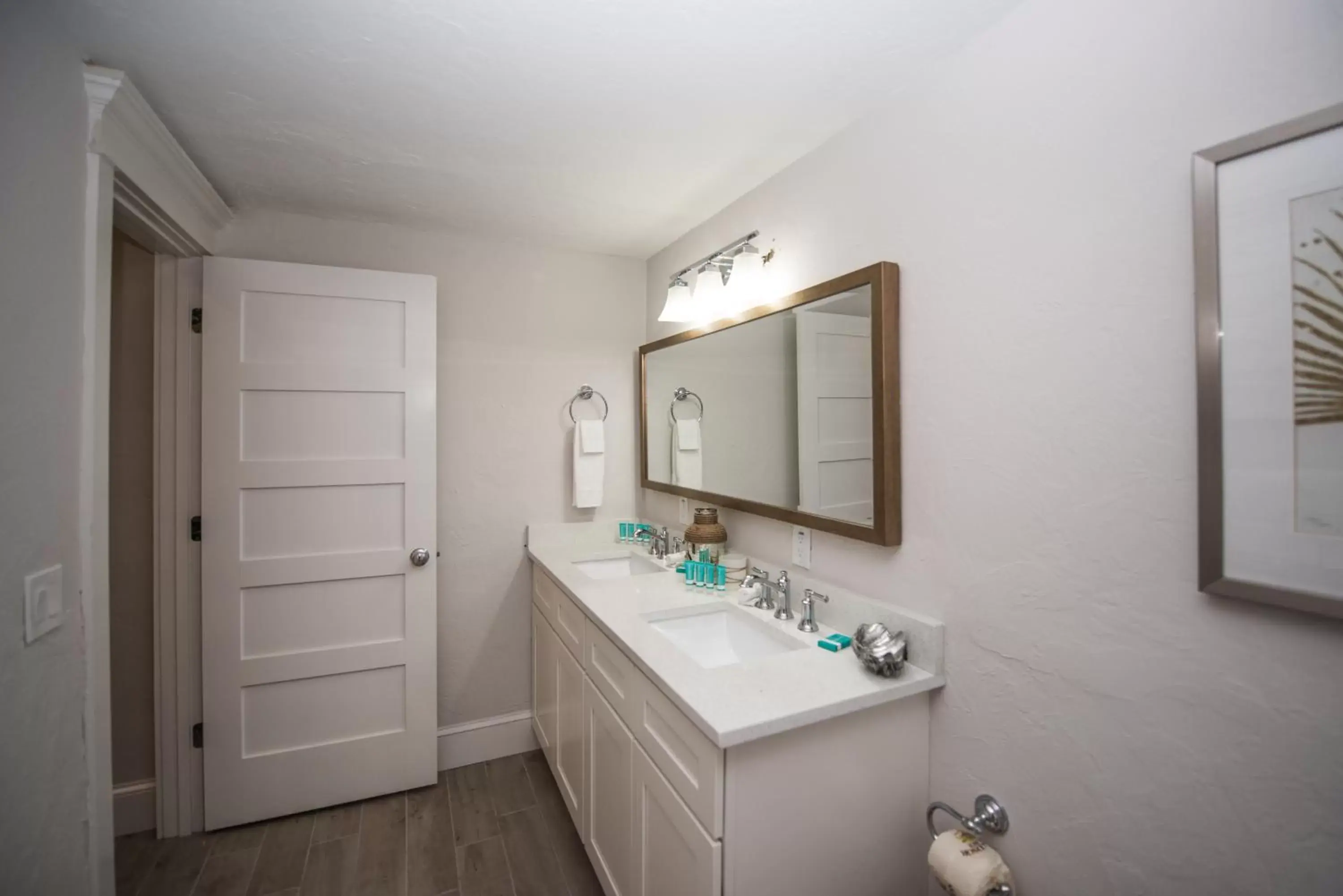 Bathroom in Tropical Breeze Resort