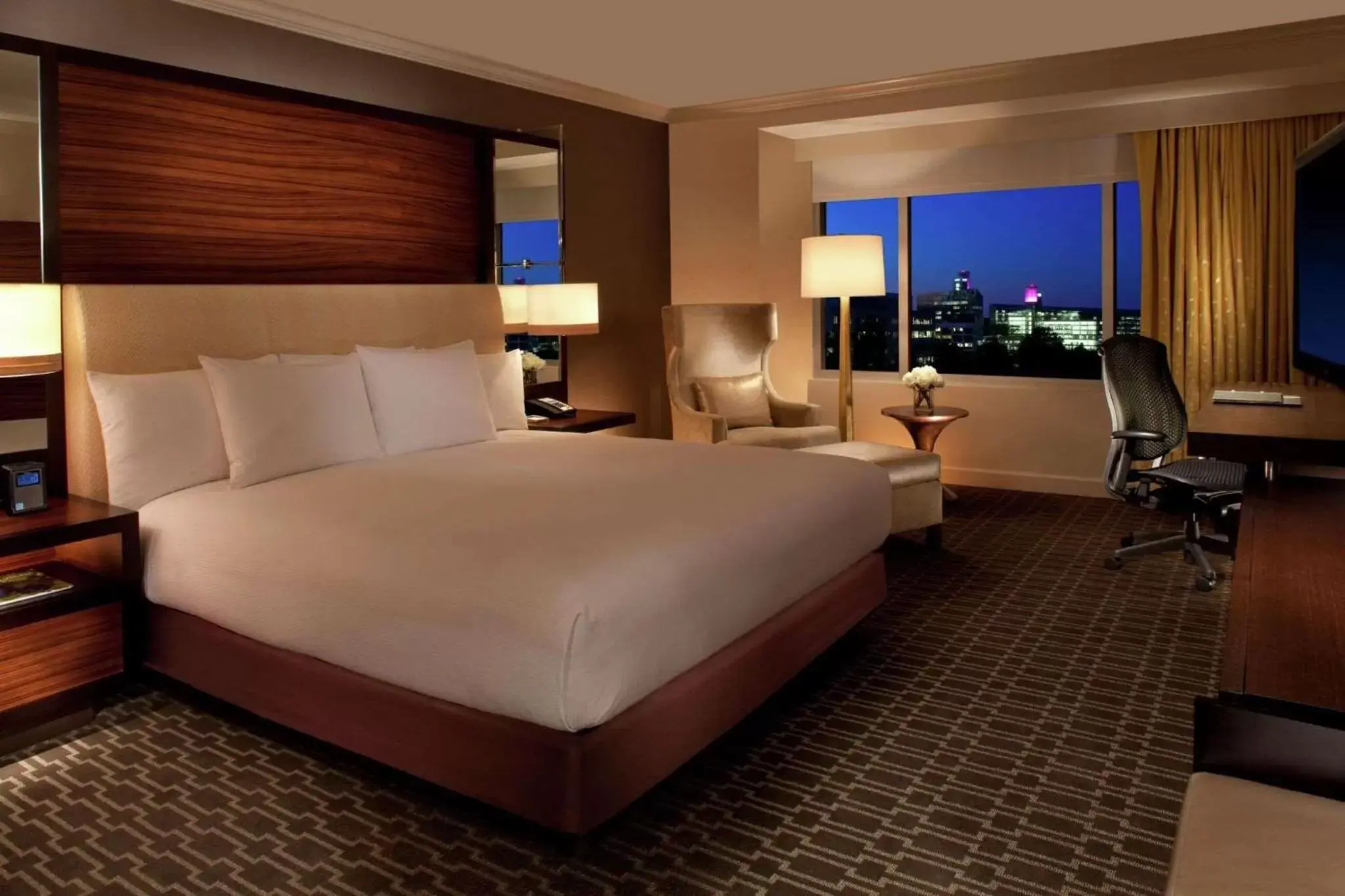 Bed in Hilton McLean Tysons Corner