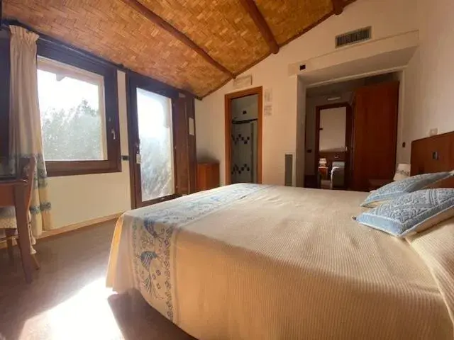 Bedroom, Bed in Hotel Villa Canu