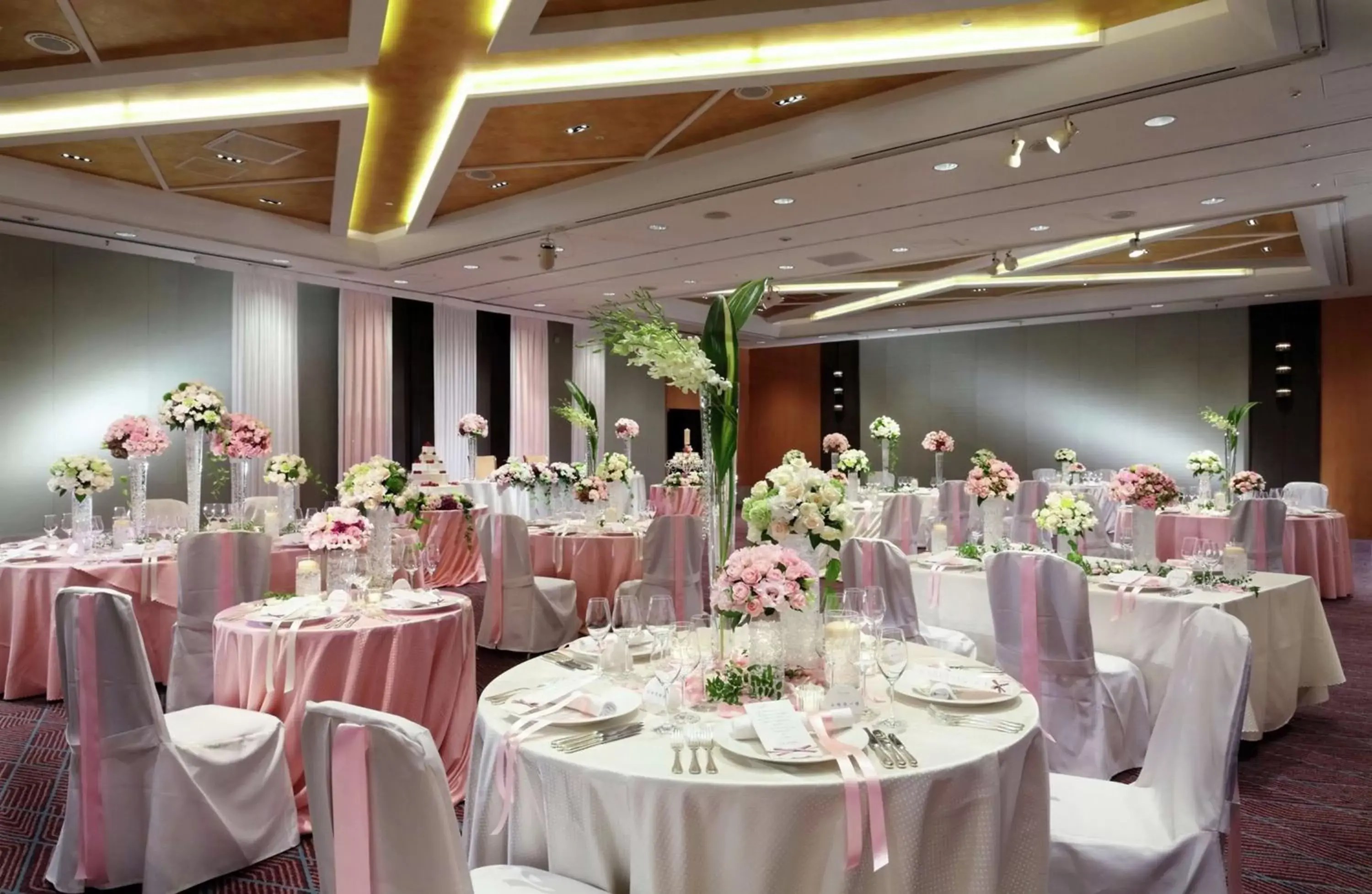 Meeting/conference room, Banquet Facilities in Hilton Osaka Hotel