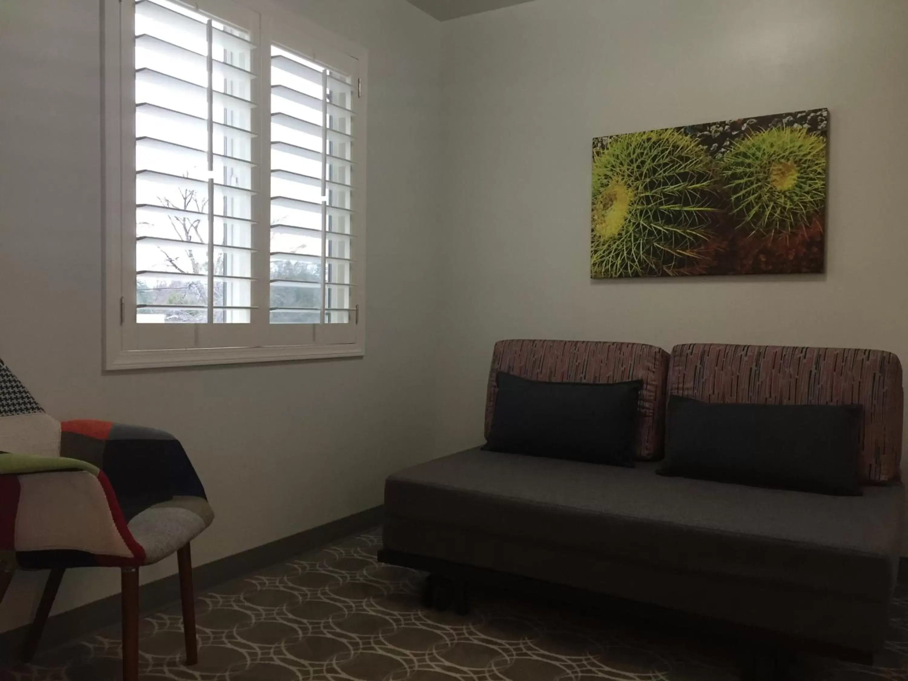 Seating Area in University Inn ASU/Tempe