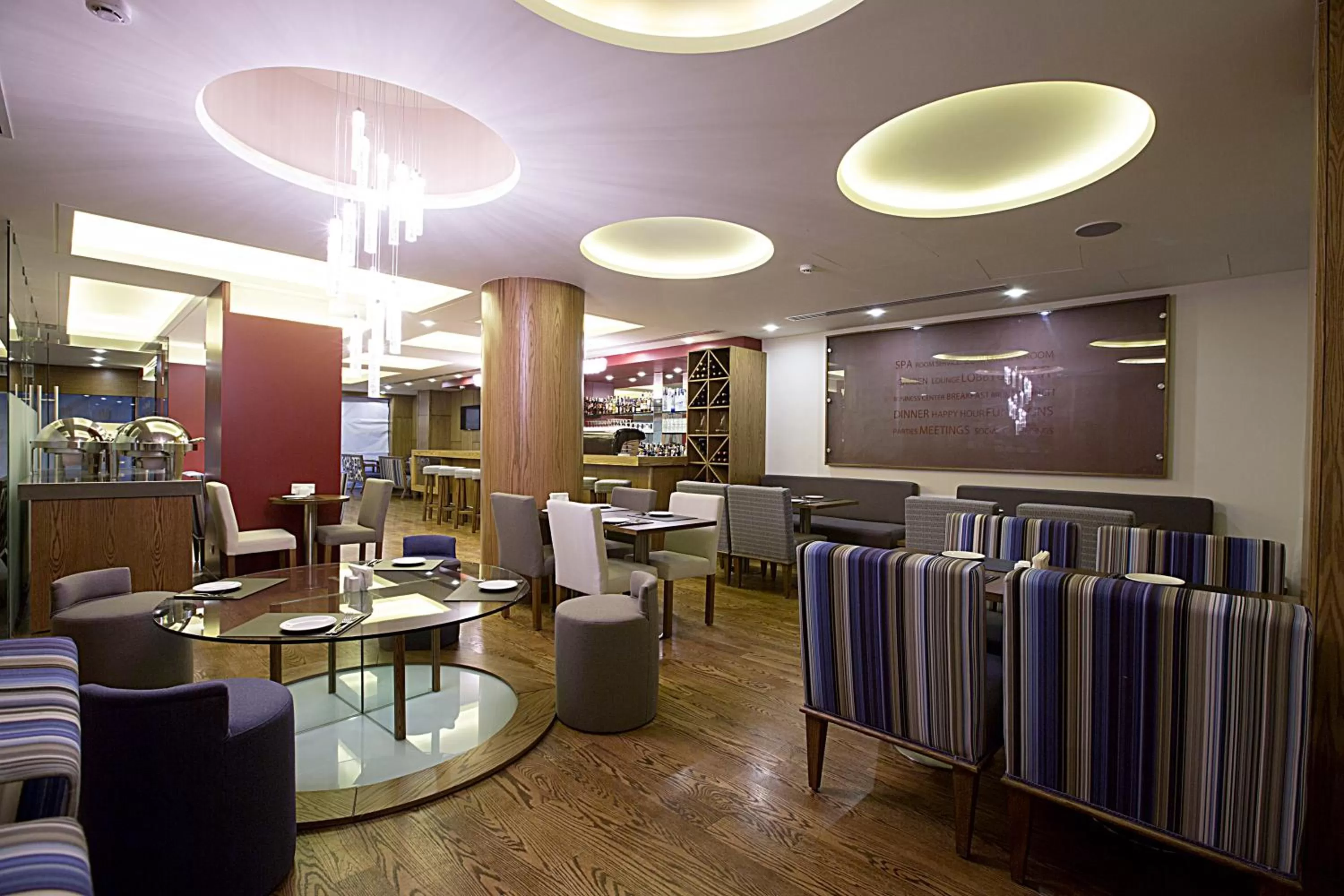 Restaurant/places to eat in The J Hotel & Spa