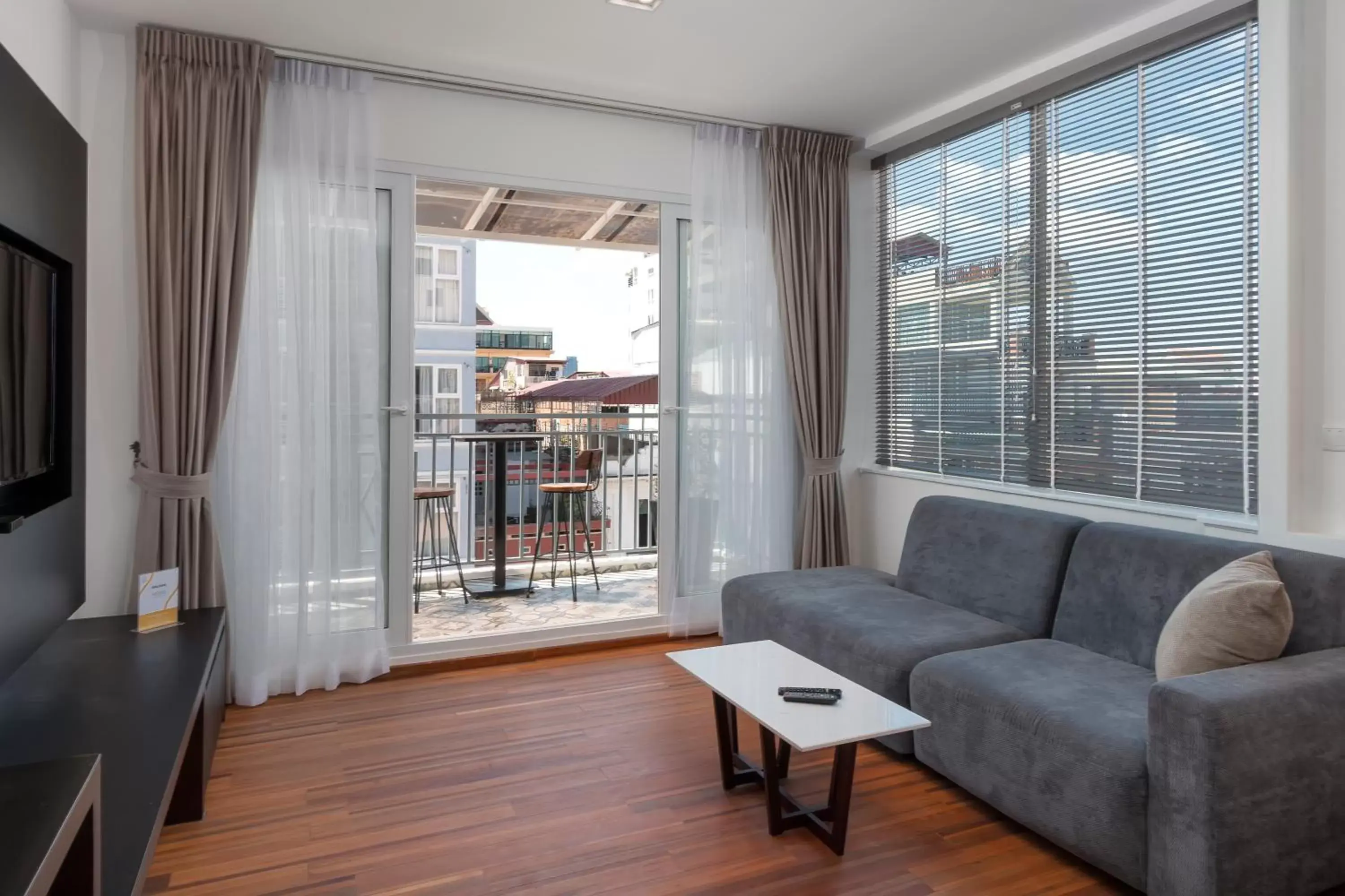 Day, Seating Area in TAO Riverside Residence