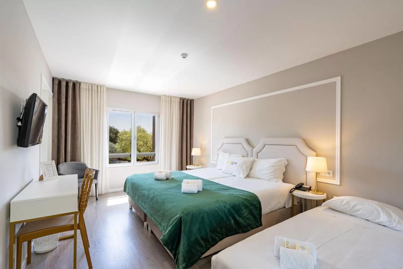 Bedroom, Bed in Imperhotel by Umbral