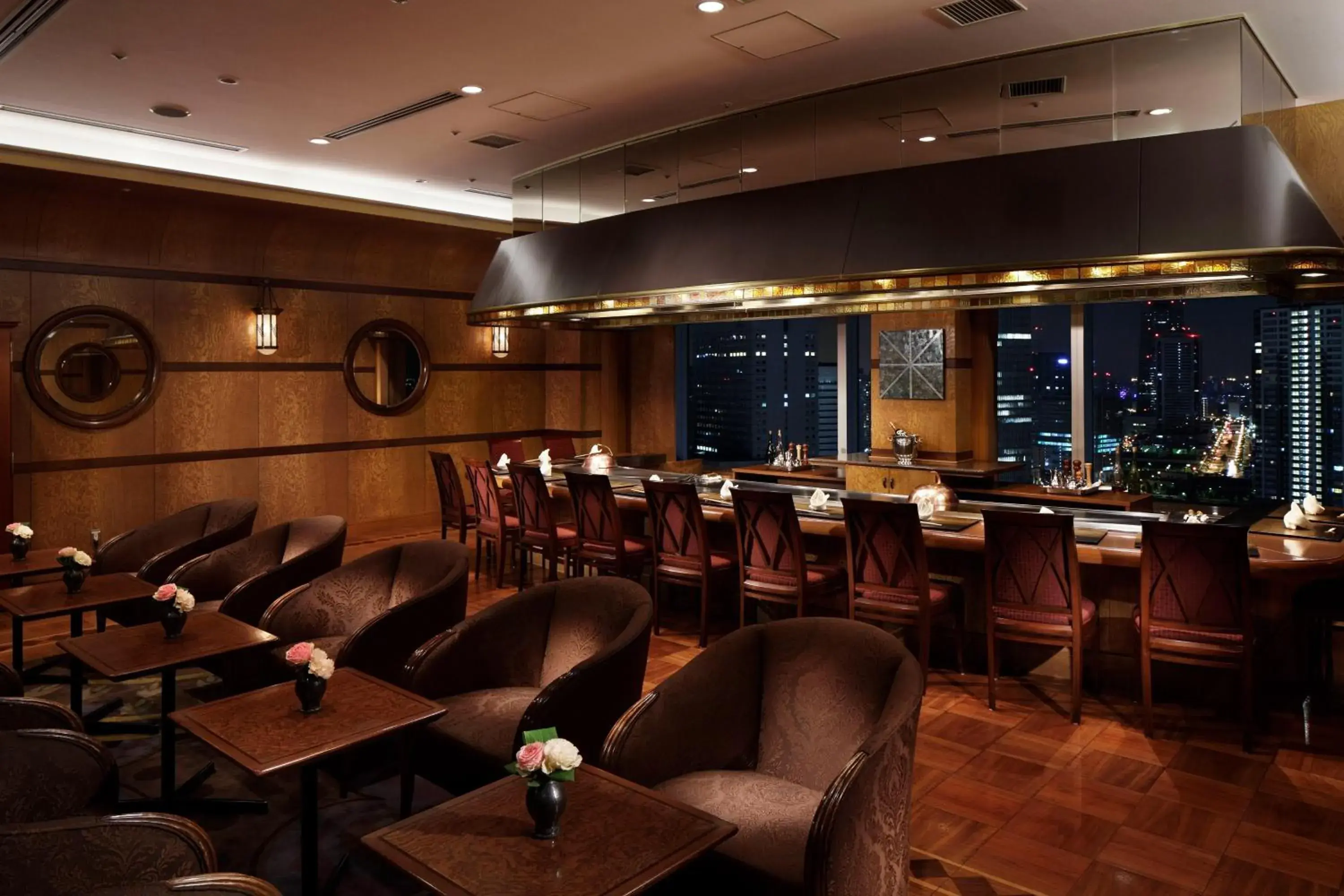 Restaurant/places to eat in Yokohama Bay Sheraton Hotel and Towers
