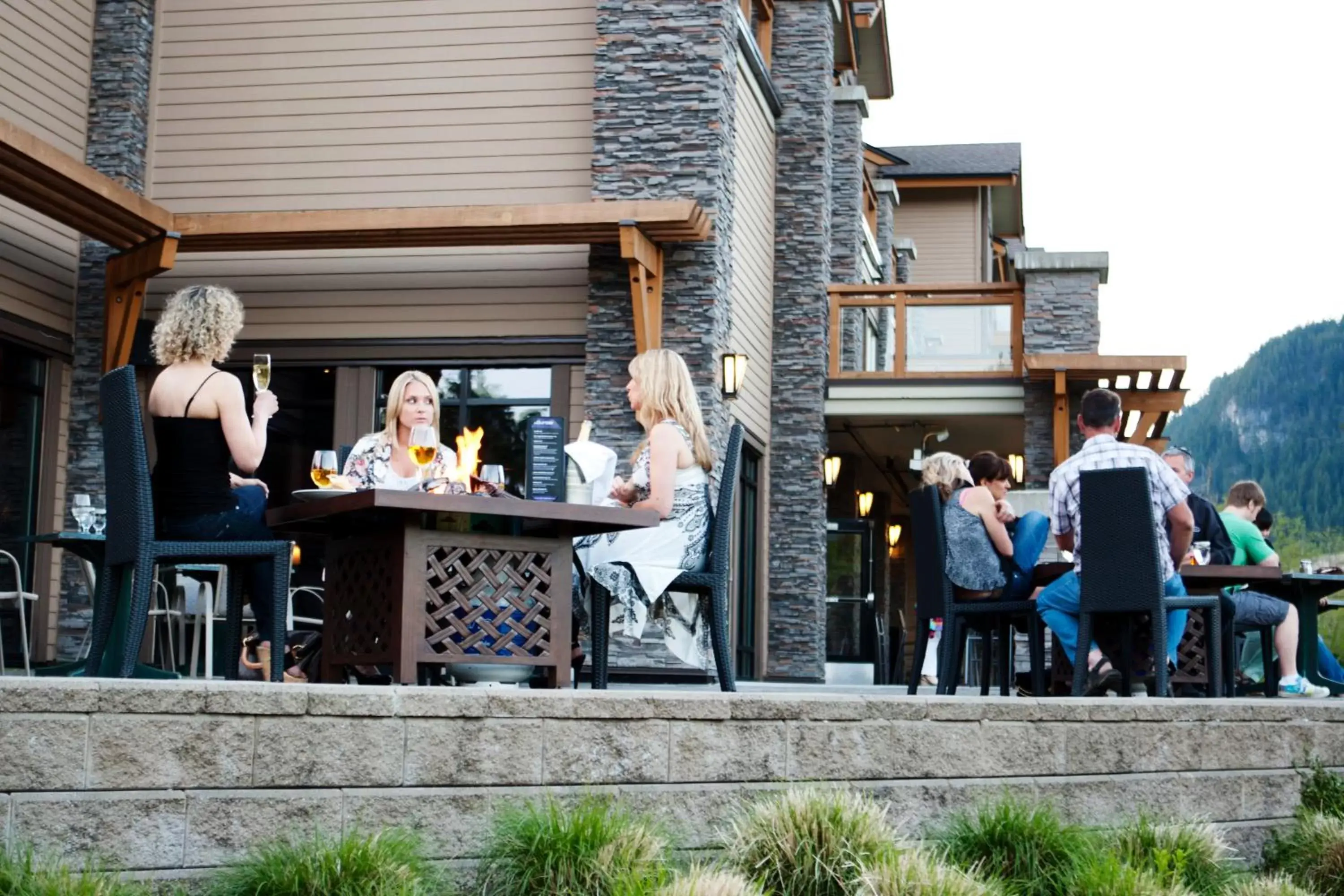 Restaurant/places to eat, Family in Executive Suites Hotel and Resort, Squamish