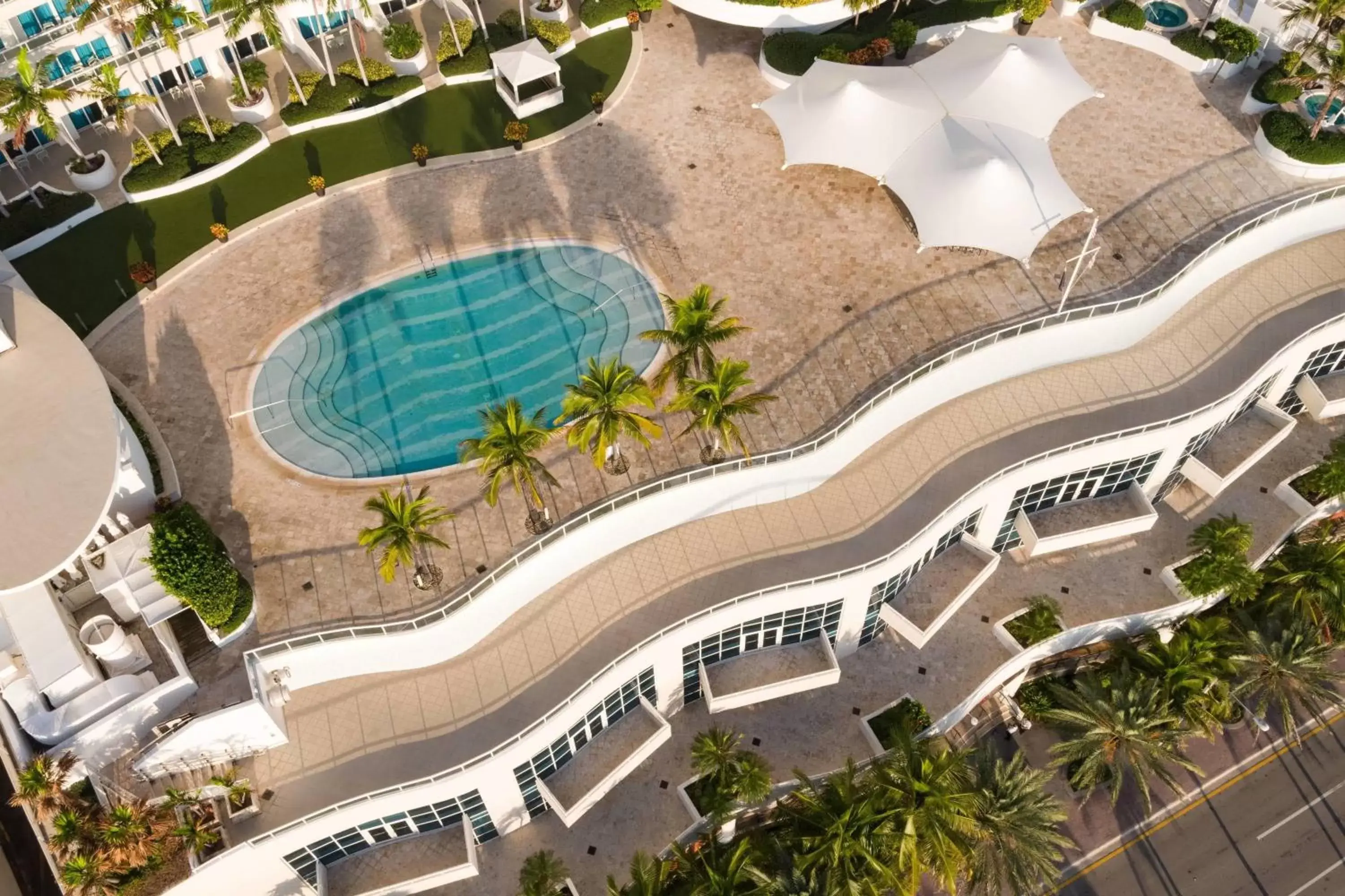 Swimming pool, Bird's-eye View in The Ritz-Carlton, Fort Lauderdale