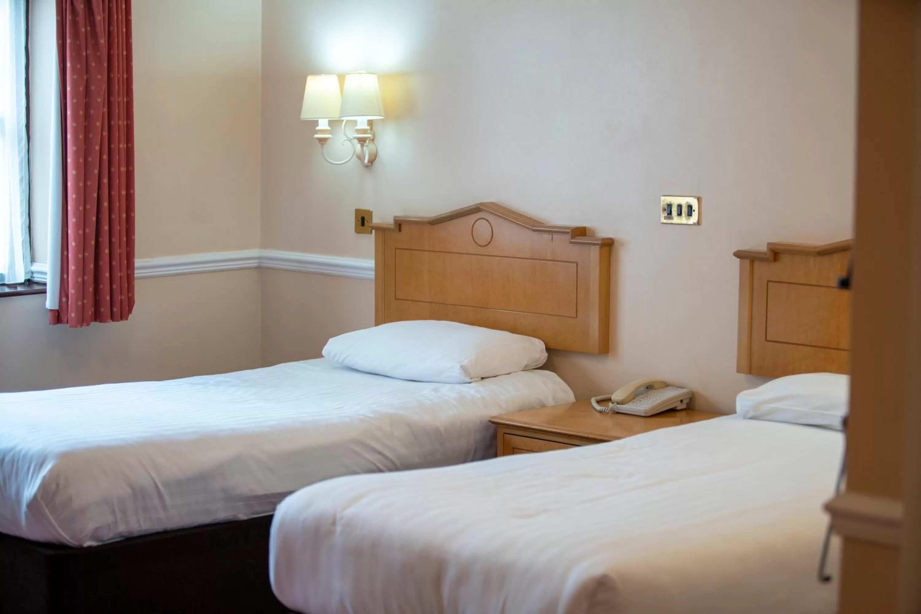 Bedroom, Bed in Beaufort Park Hotel