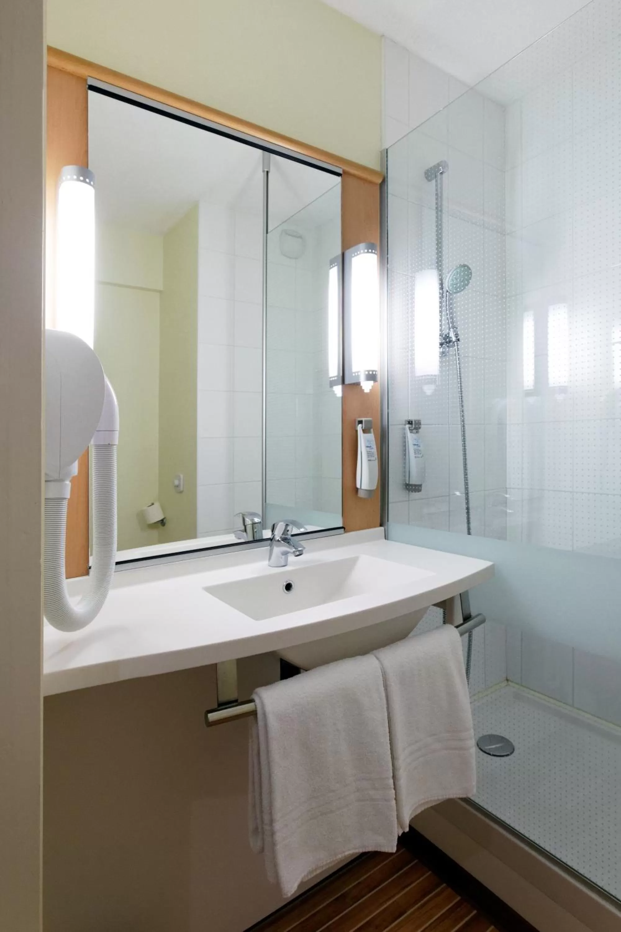 Bathroom in ibis La Roche Sur Yon Vendespace