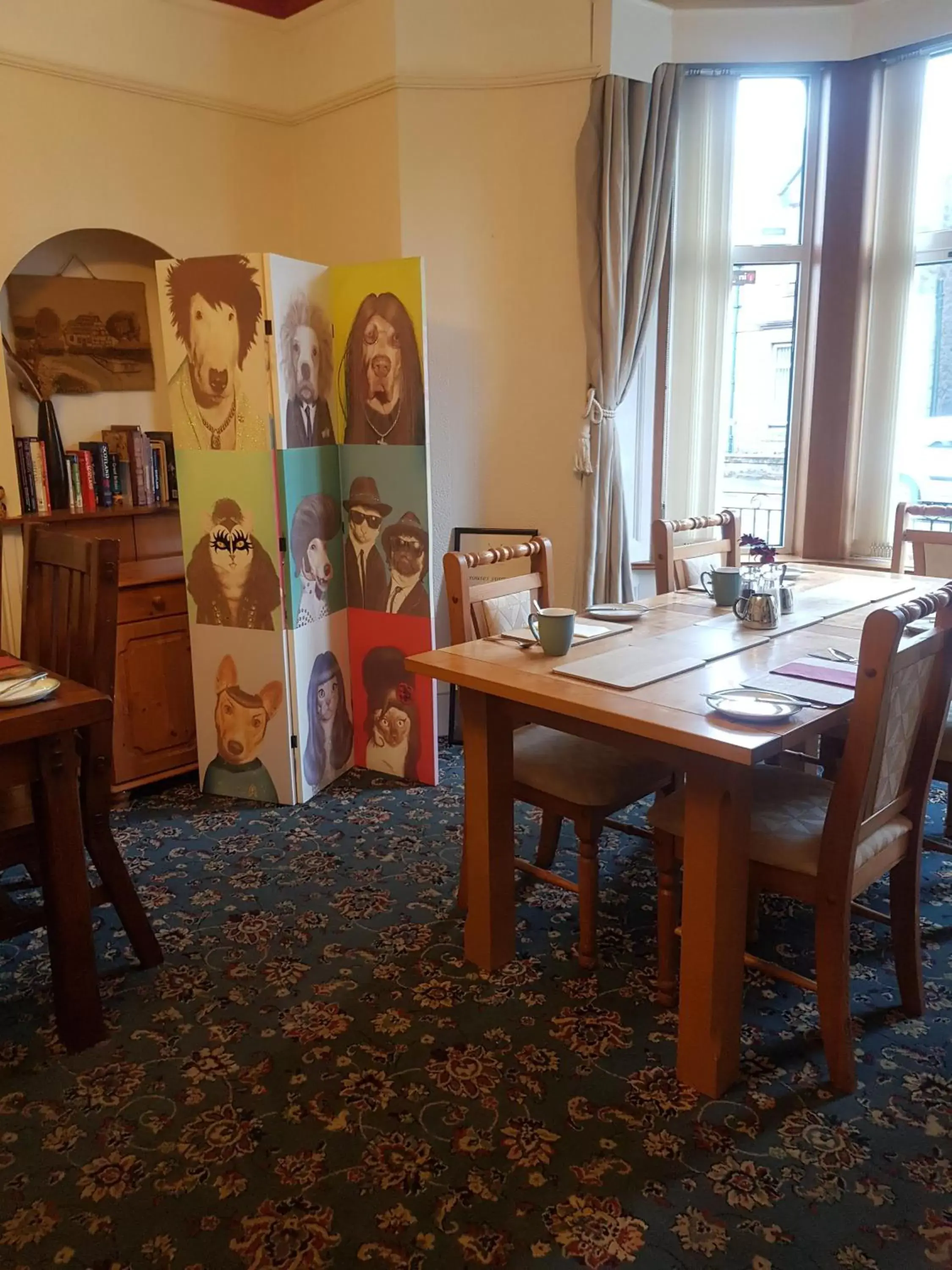 Dining area in Cedar Villa Guest House