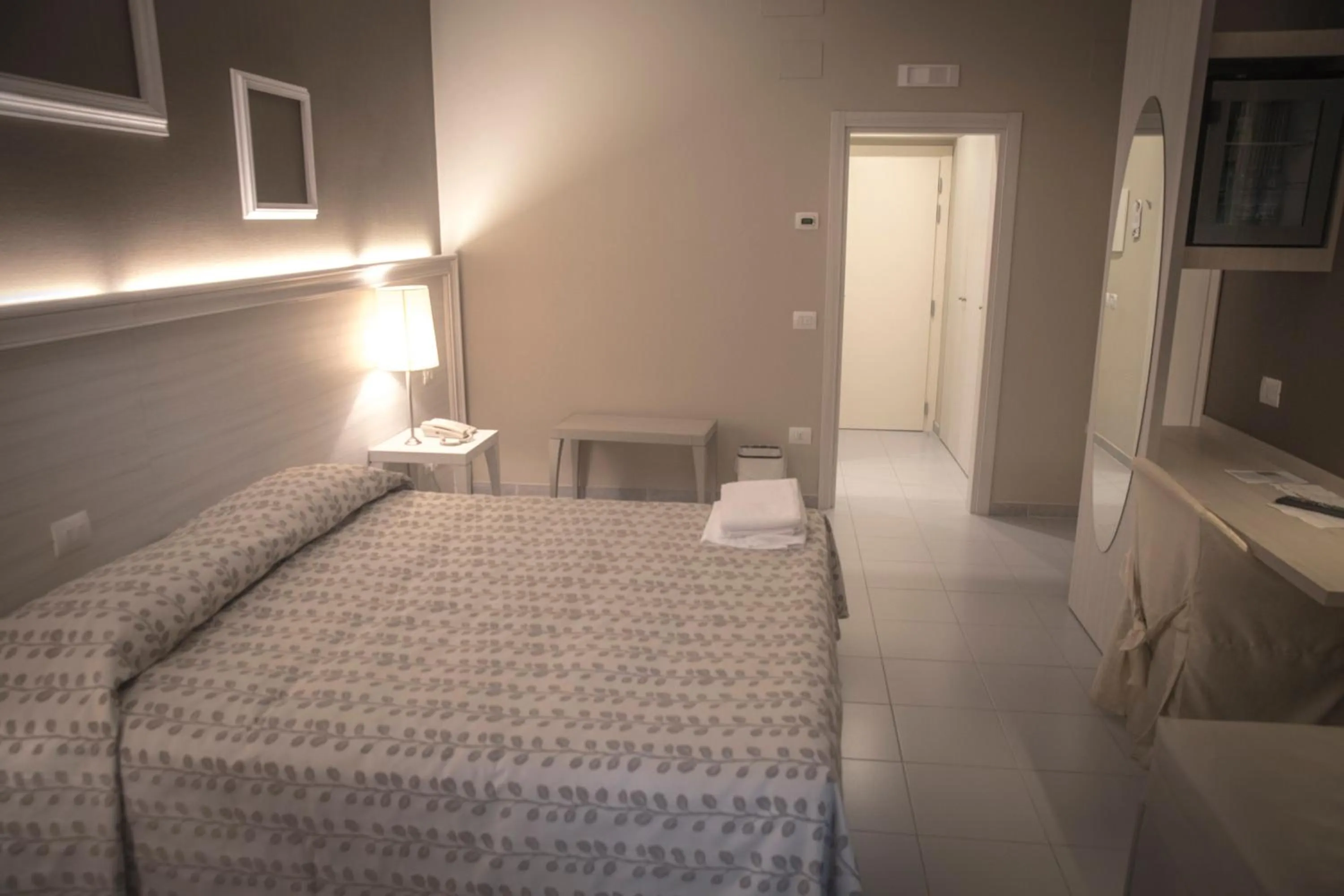 Bedroom, Bed in Hotel Degli Ulivi