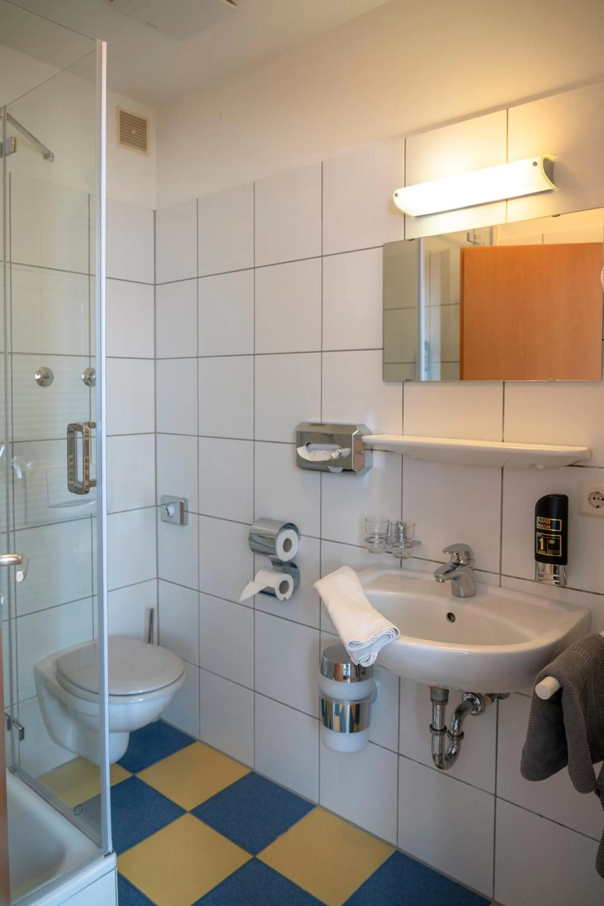 Bathroom in Landgasthof Mörsbergei