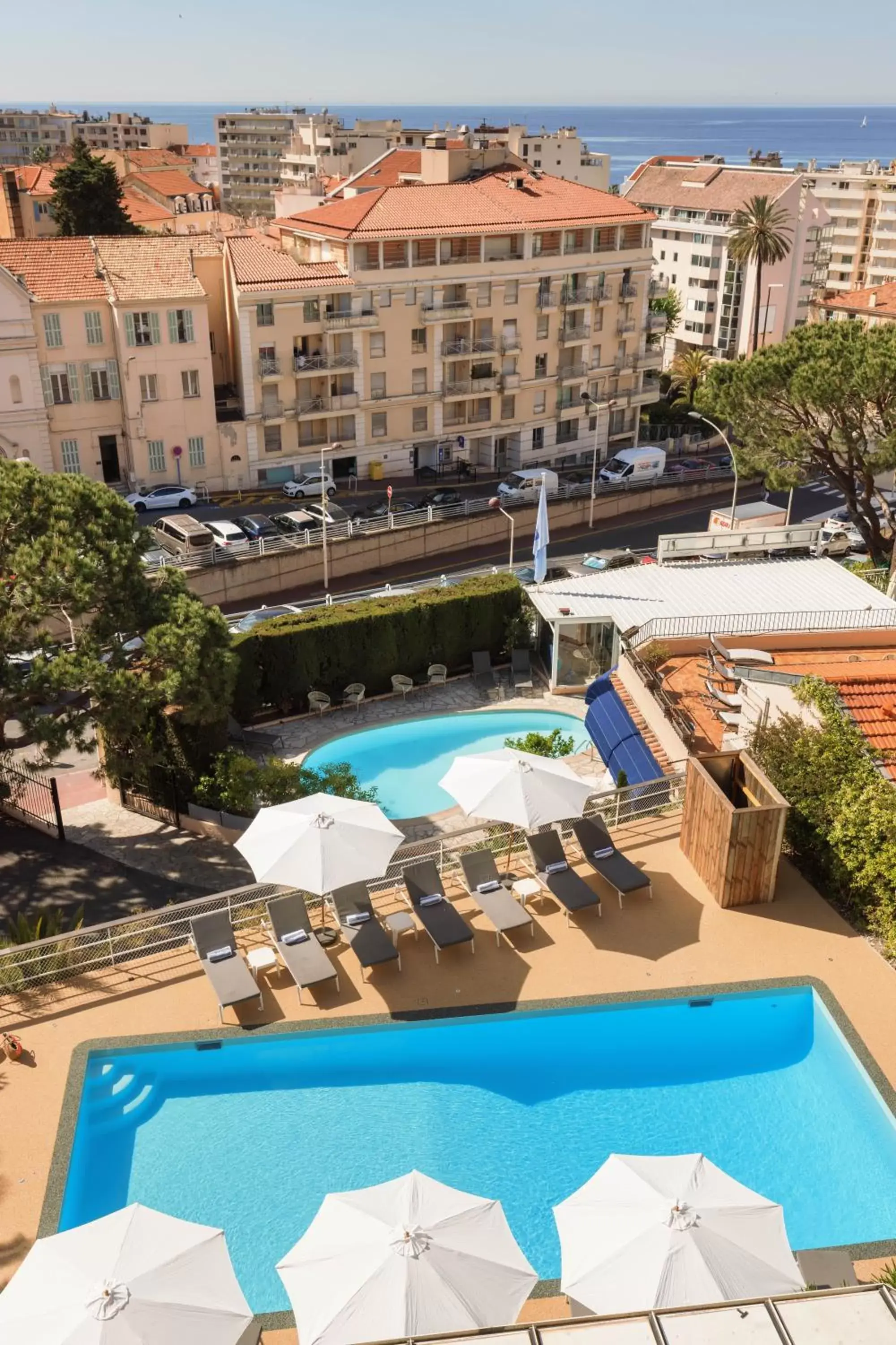 City view, Pool View in The Originals Boutique, Hôtel des Orangers, Cannes (Inter-Hotel)
