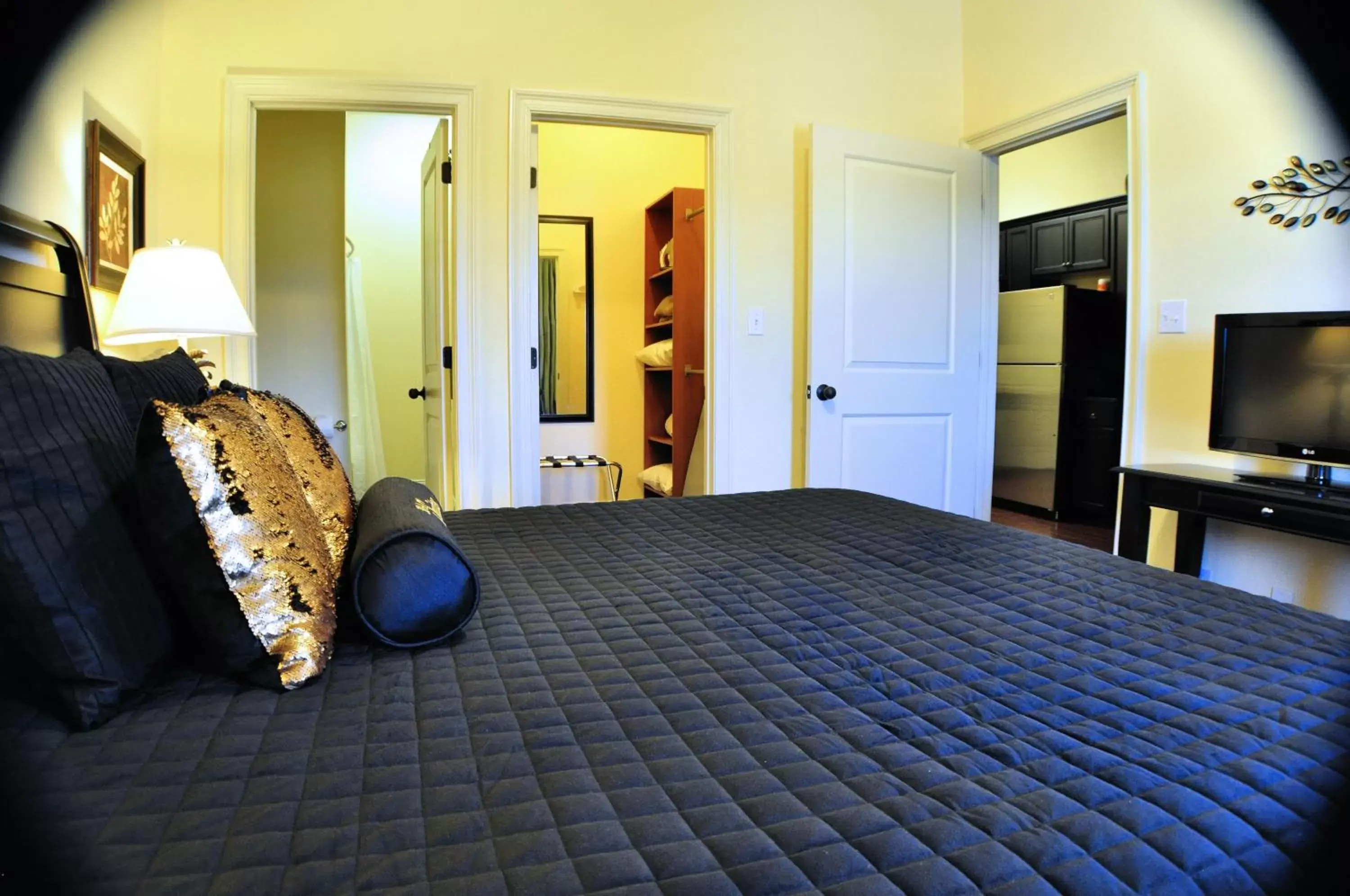 Bedroom, Bed in 30-A Inn & Suites