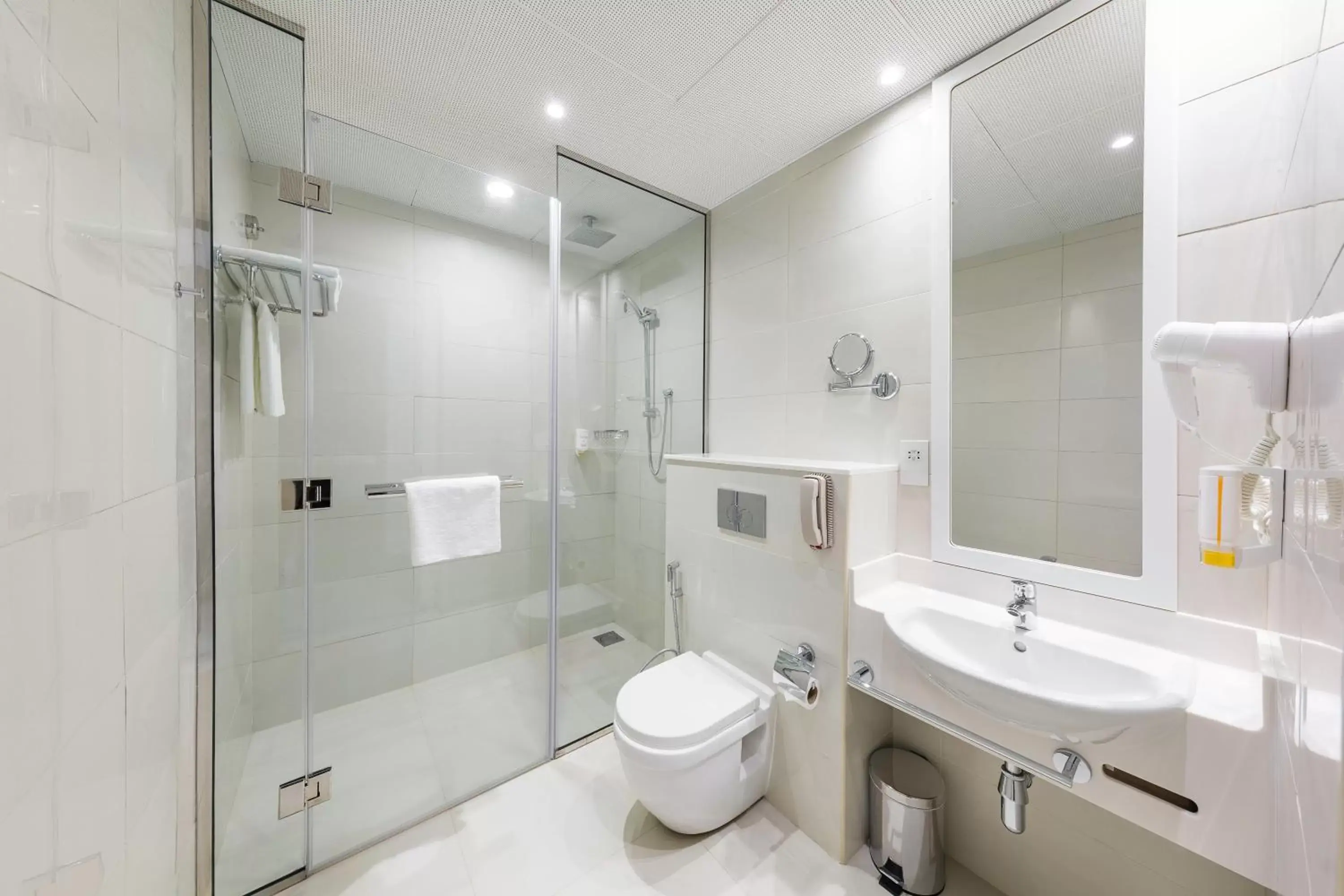 Shower, Bathroom in Citymax Hotel Al Barsha