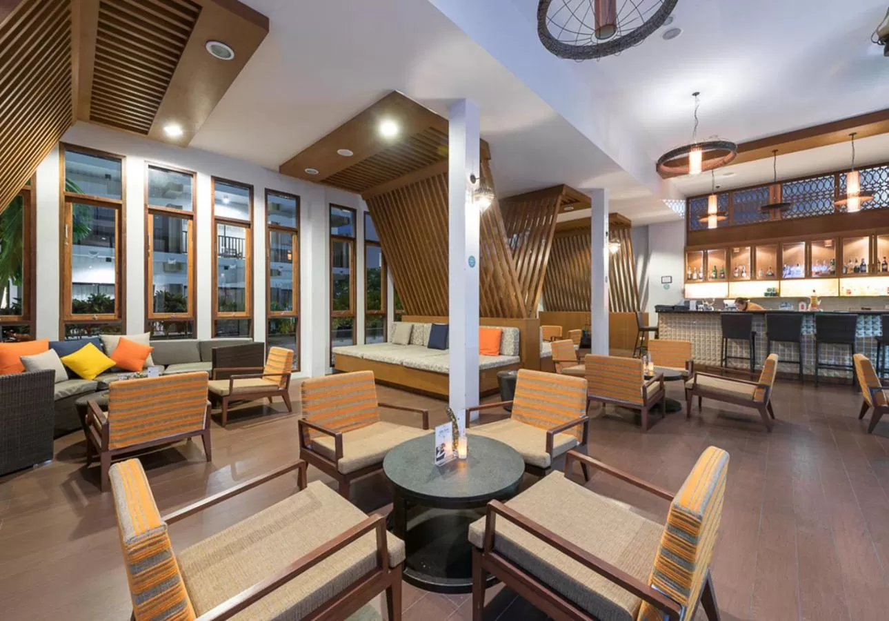 Lounge or bar in Deevana Plaza Krabi Aonang