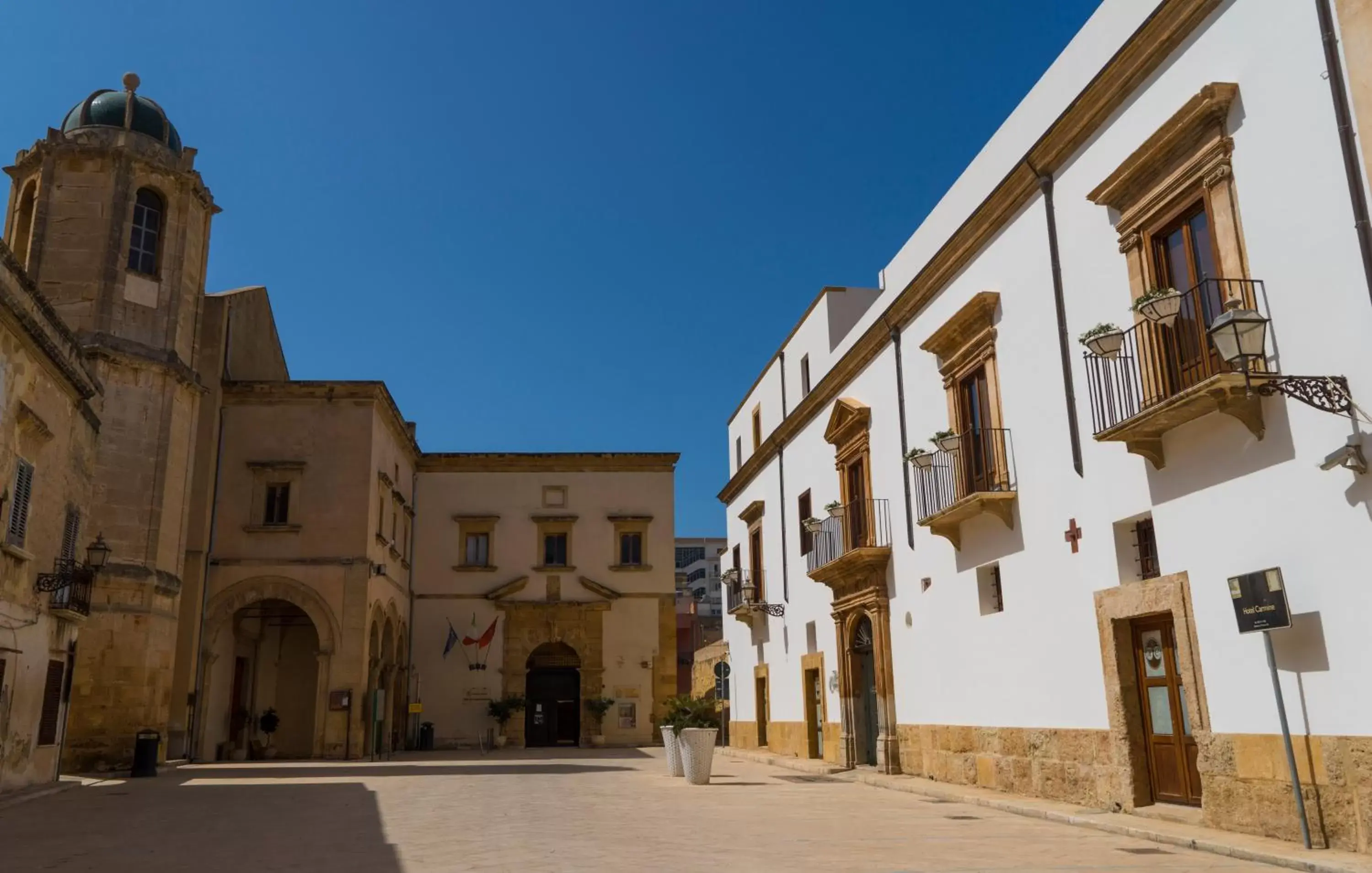 Facade/entrance, Property Building in Hotel Carmine