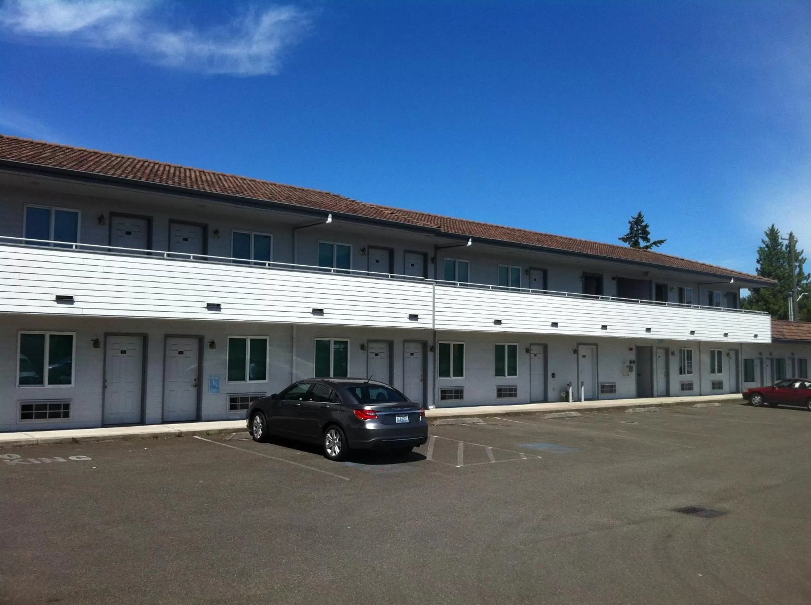 Facade/entrance in Crown Inn