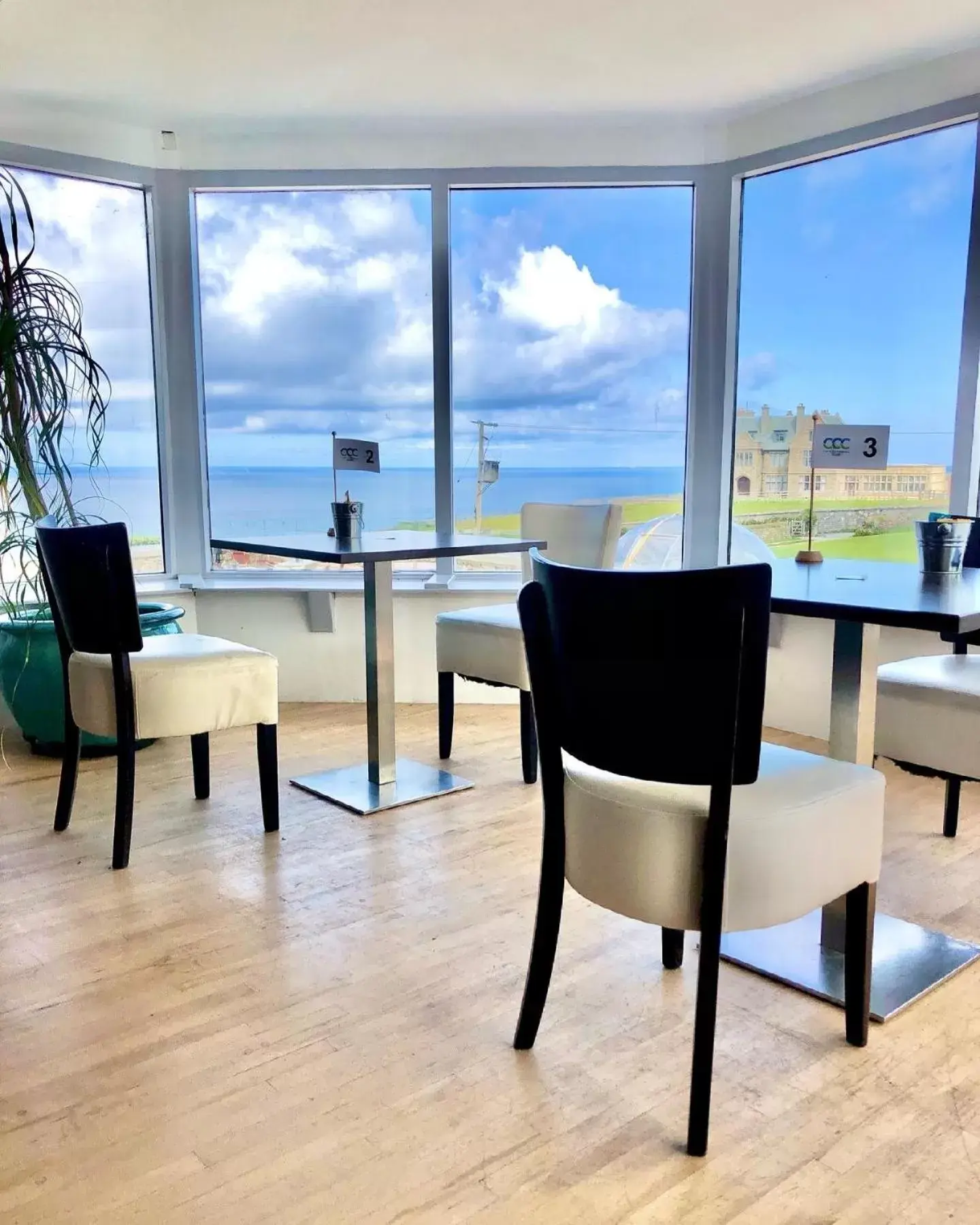 Dining area in Cape Cornwall Club