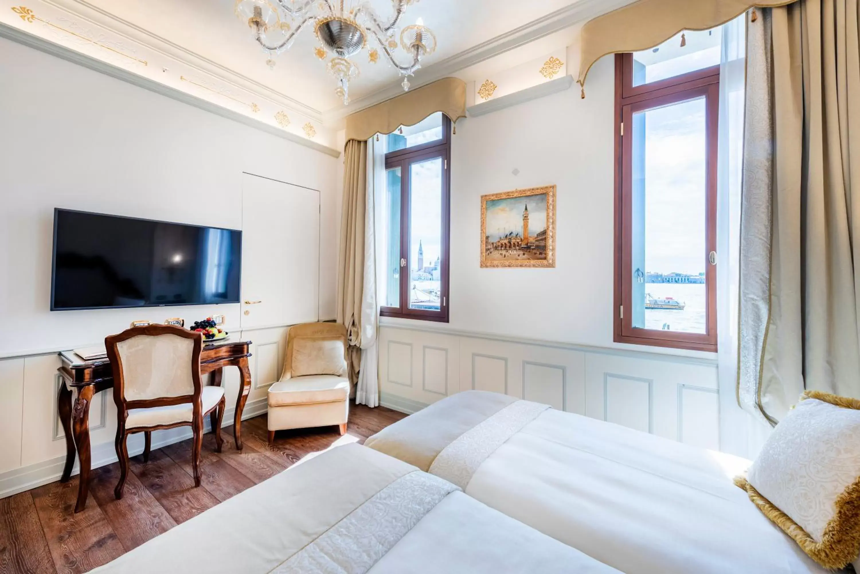 View (from property/room), TV/Entertainment Center in Monaco & Grand Canal