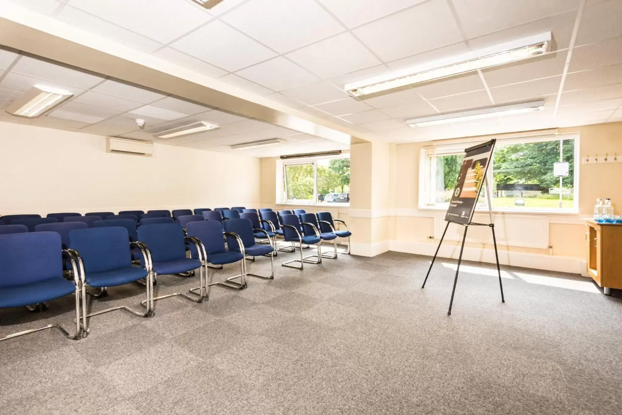 Meeting/conference room in Holiday Inn Lancaster, an IHG Hotel