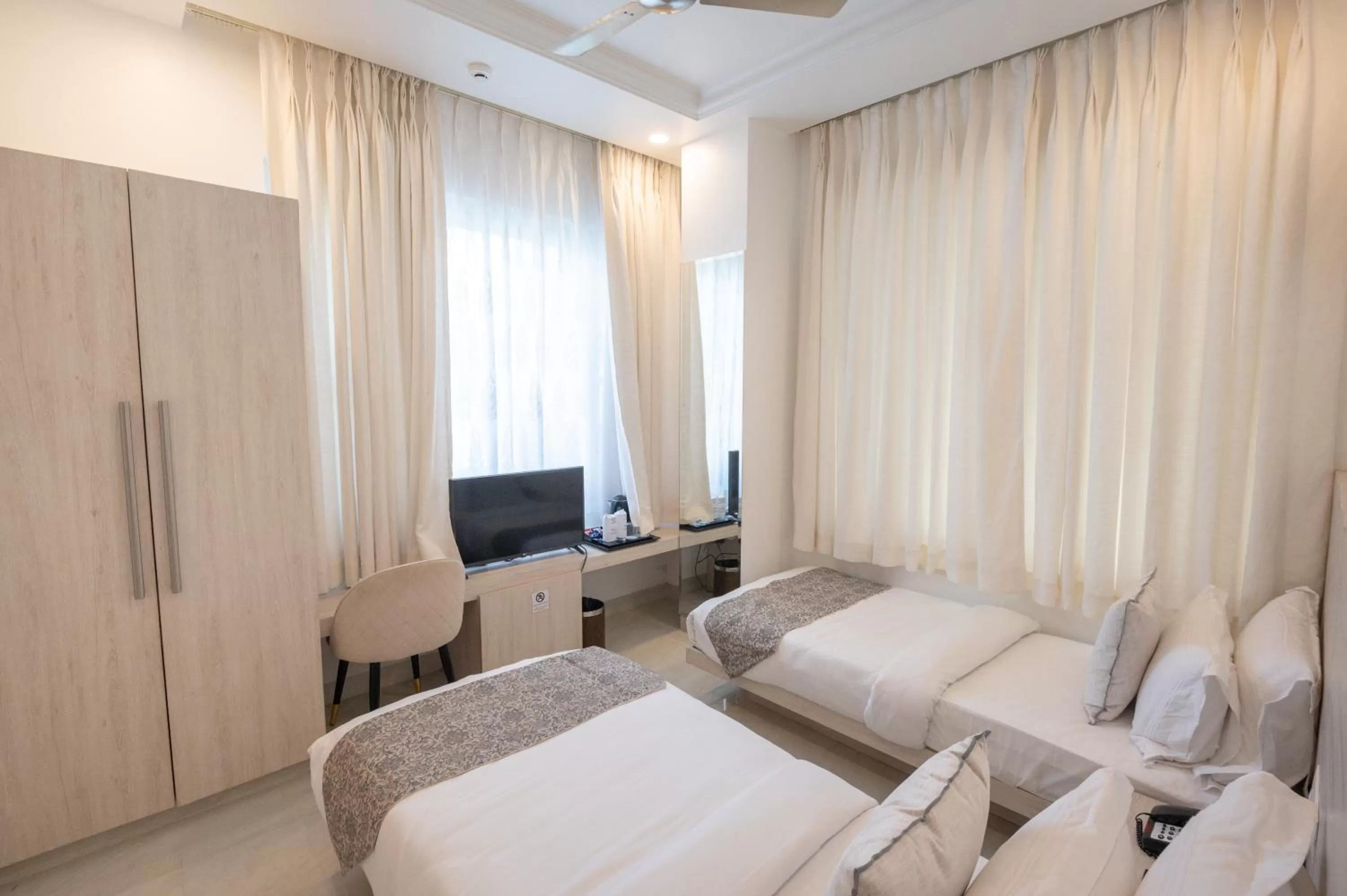 Bed in Terrakotta Rishikesh