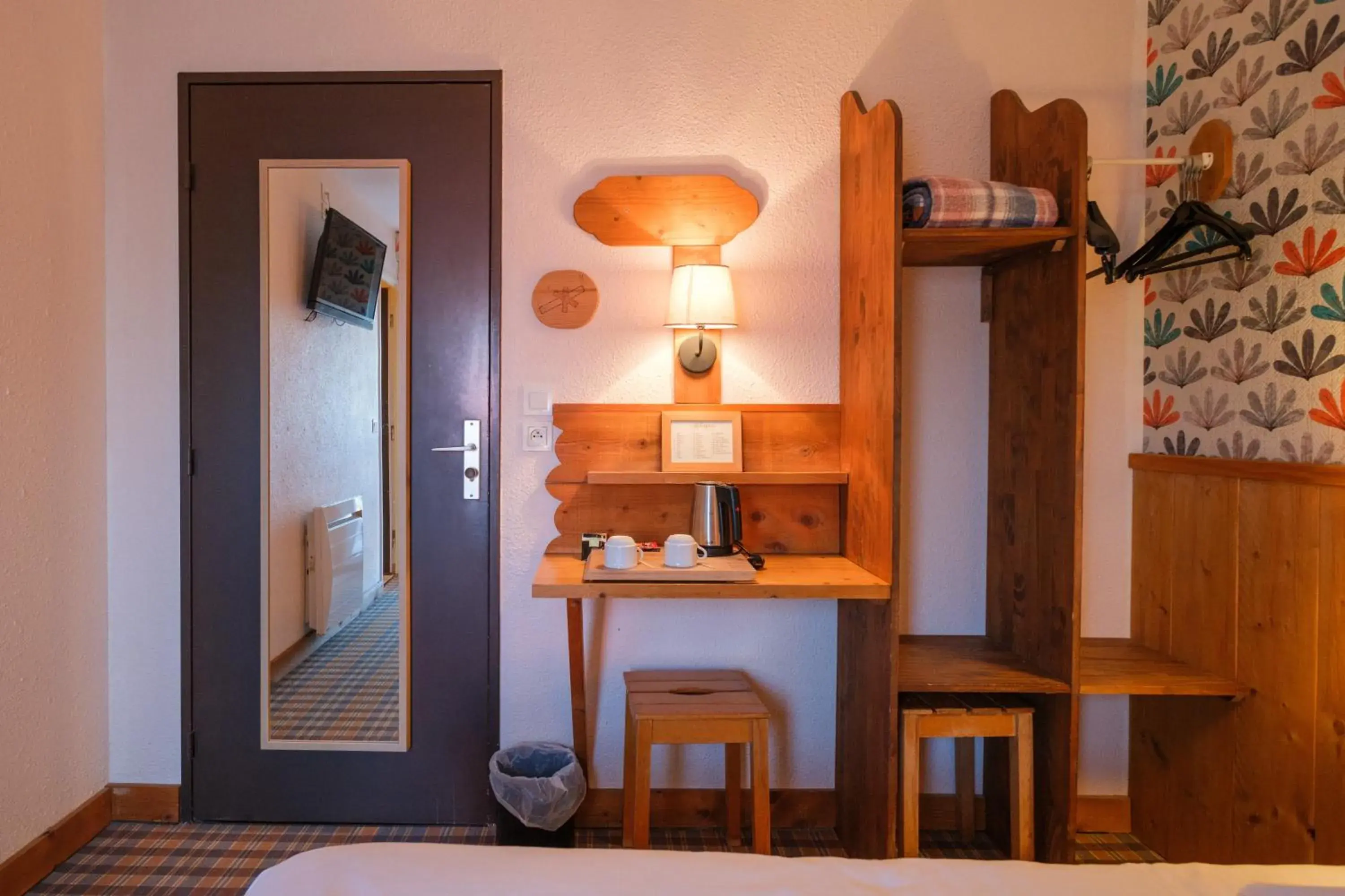 Bedroom in Cit'Hotel Le Montreal Bedroom in Cit'Hotel Le Montreal