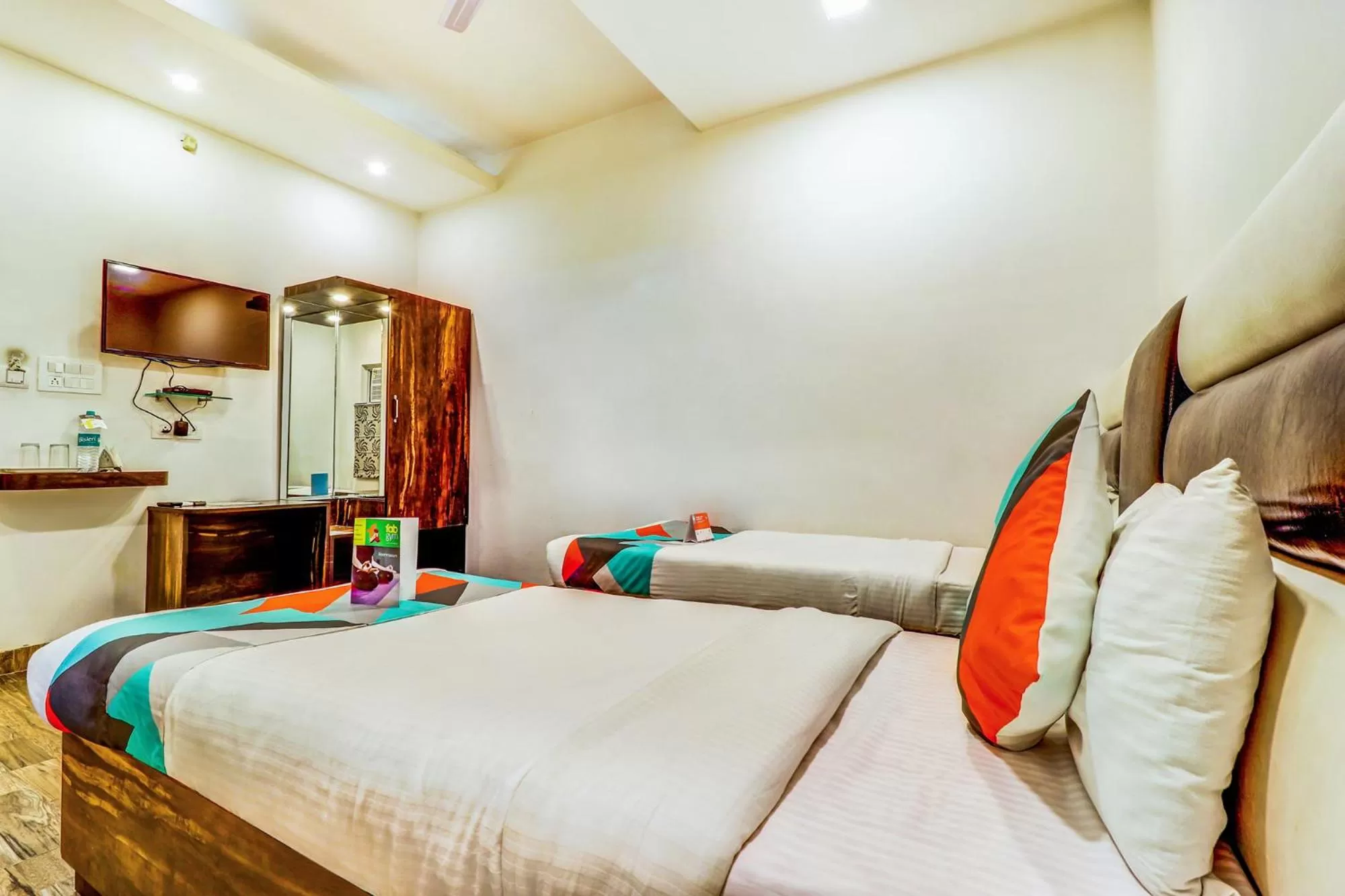 TV and multimedia, Bed in FabExpress Affection Inn