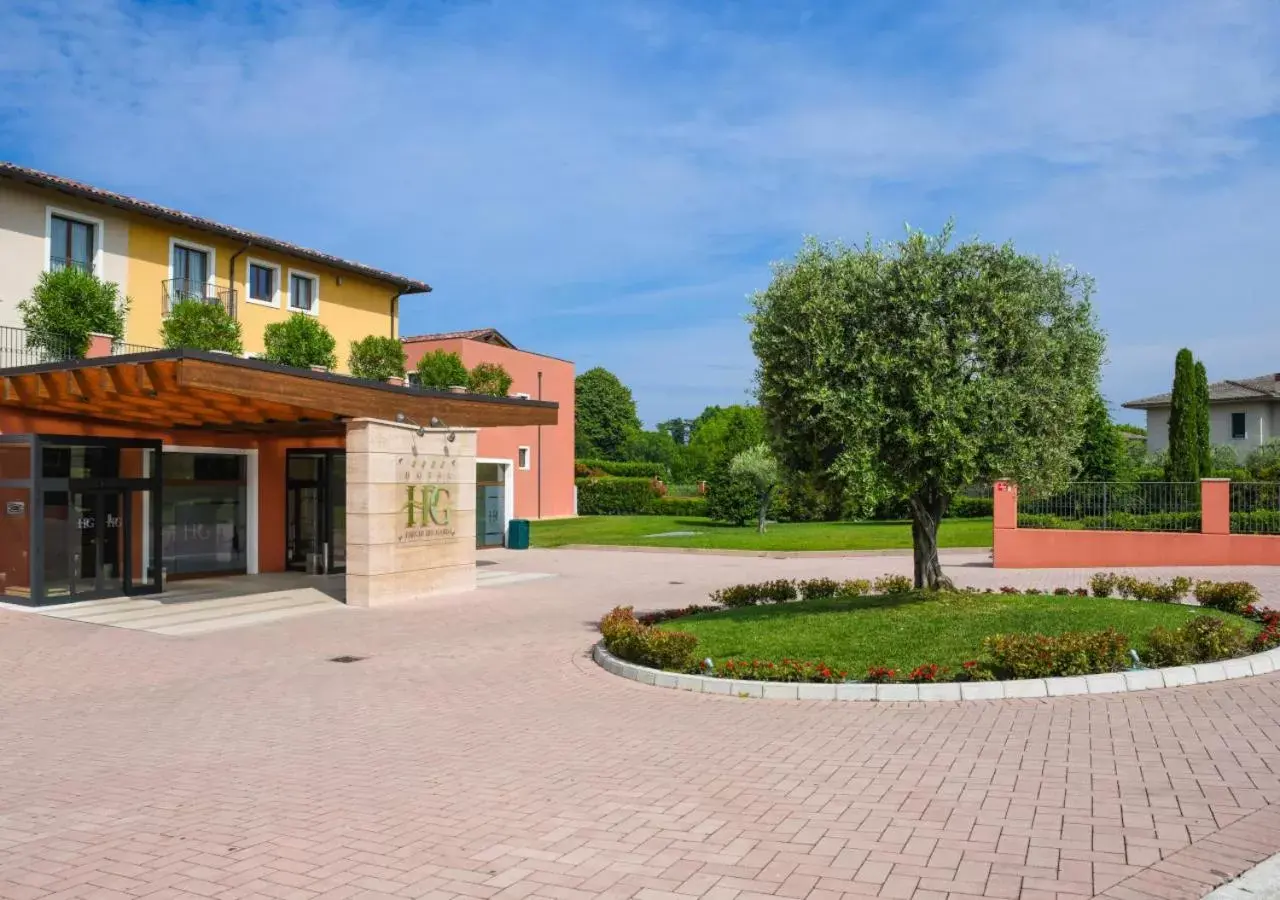 Facade/entrance, Property Building in TH Lazise - Hotel Parchi Del Garda