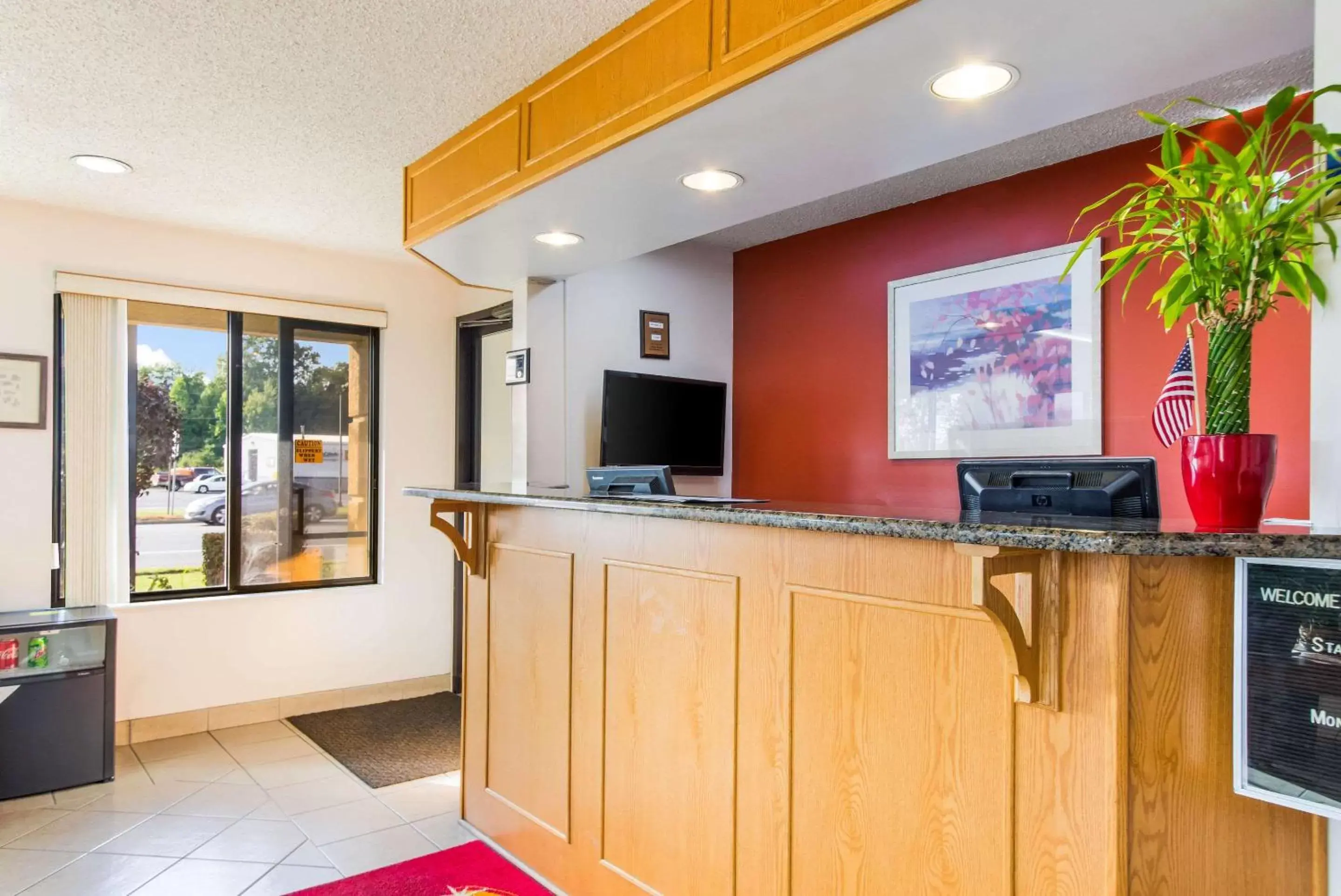 Lobby or reception, Lobby/Reception in Econo Lodge Norwalk