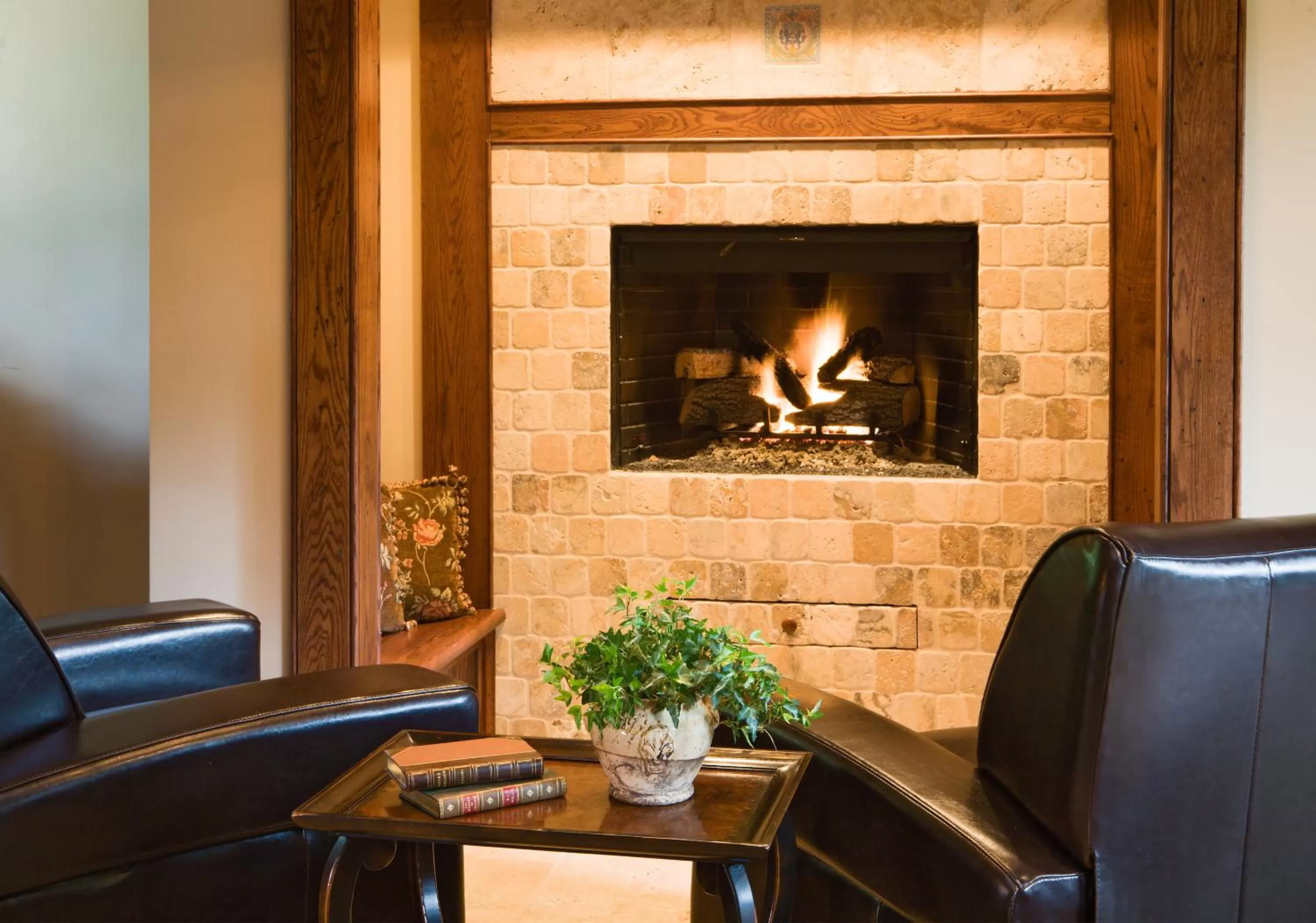 Living room in 1900 Inn on Montford