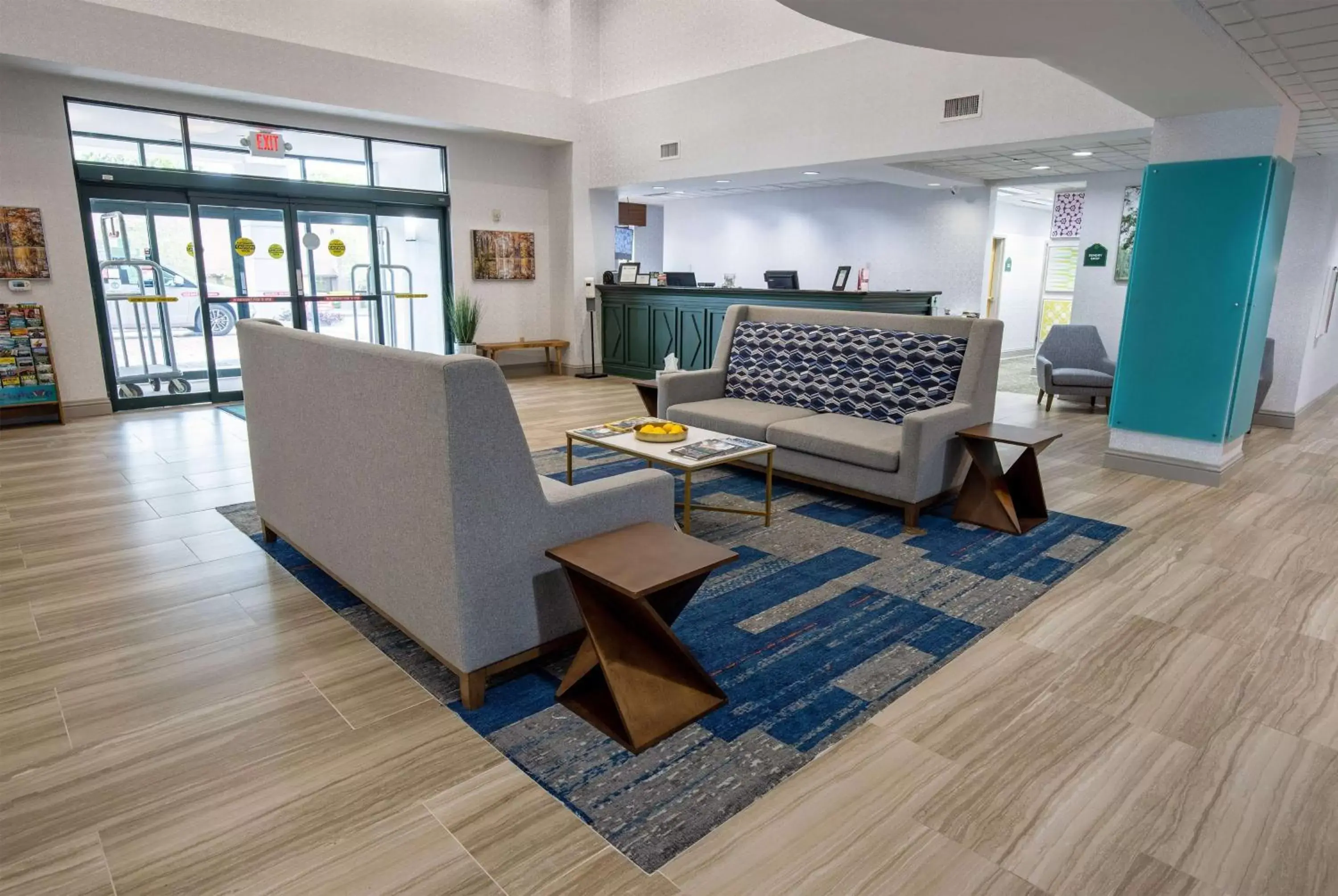 Lobby or reception in Wingate by Wyndham Lafayette Airport