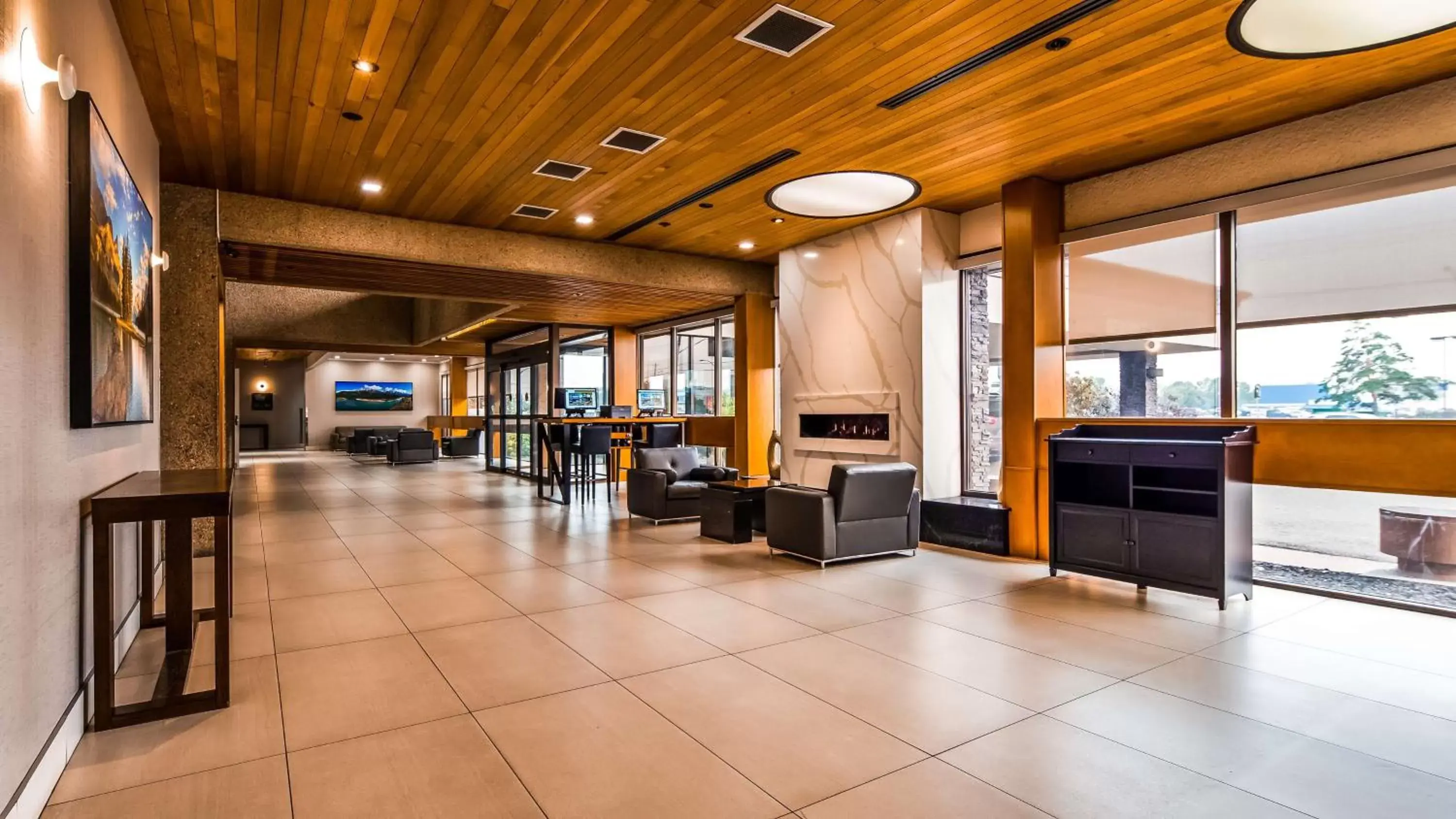 Lobby or reception in Best Western Cedar Park Inn