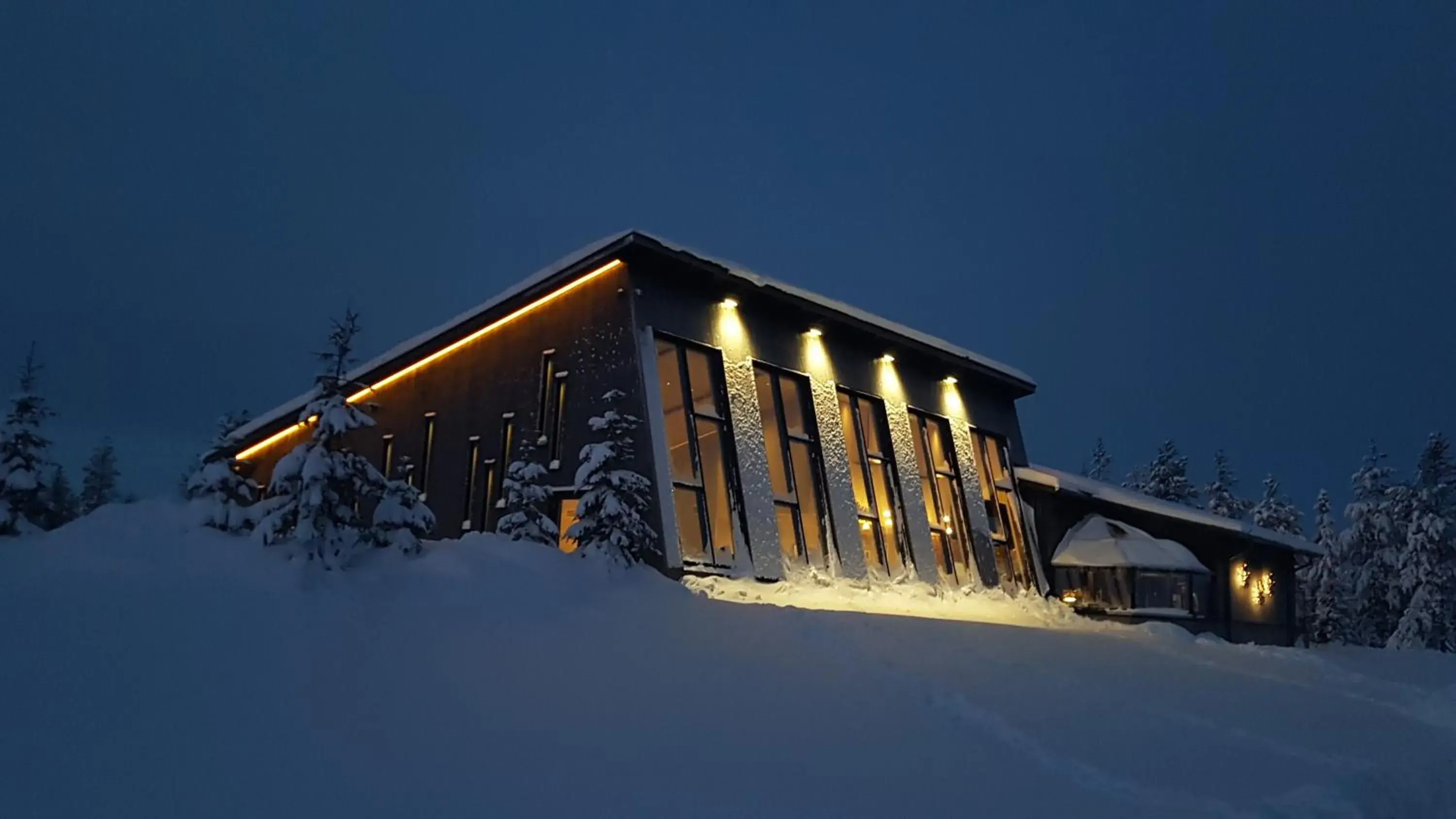 Property Building in Santa's Igloos Arctic Circle