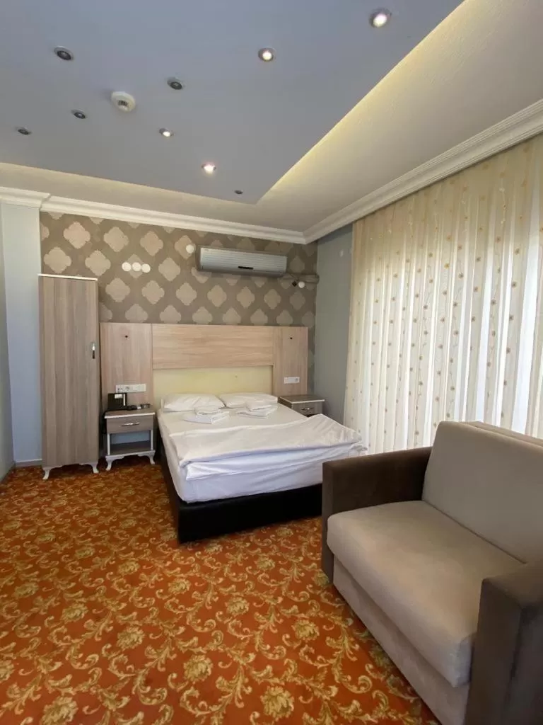 Photo of the whole room, Bed in Sakran Hotel