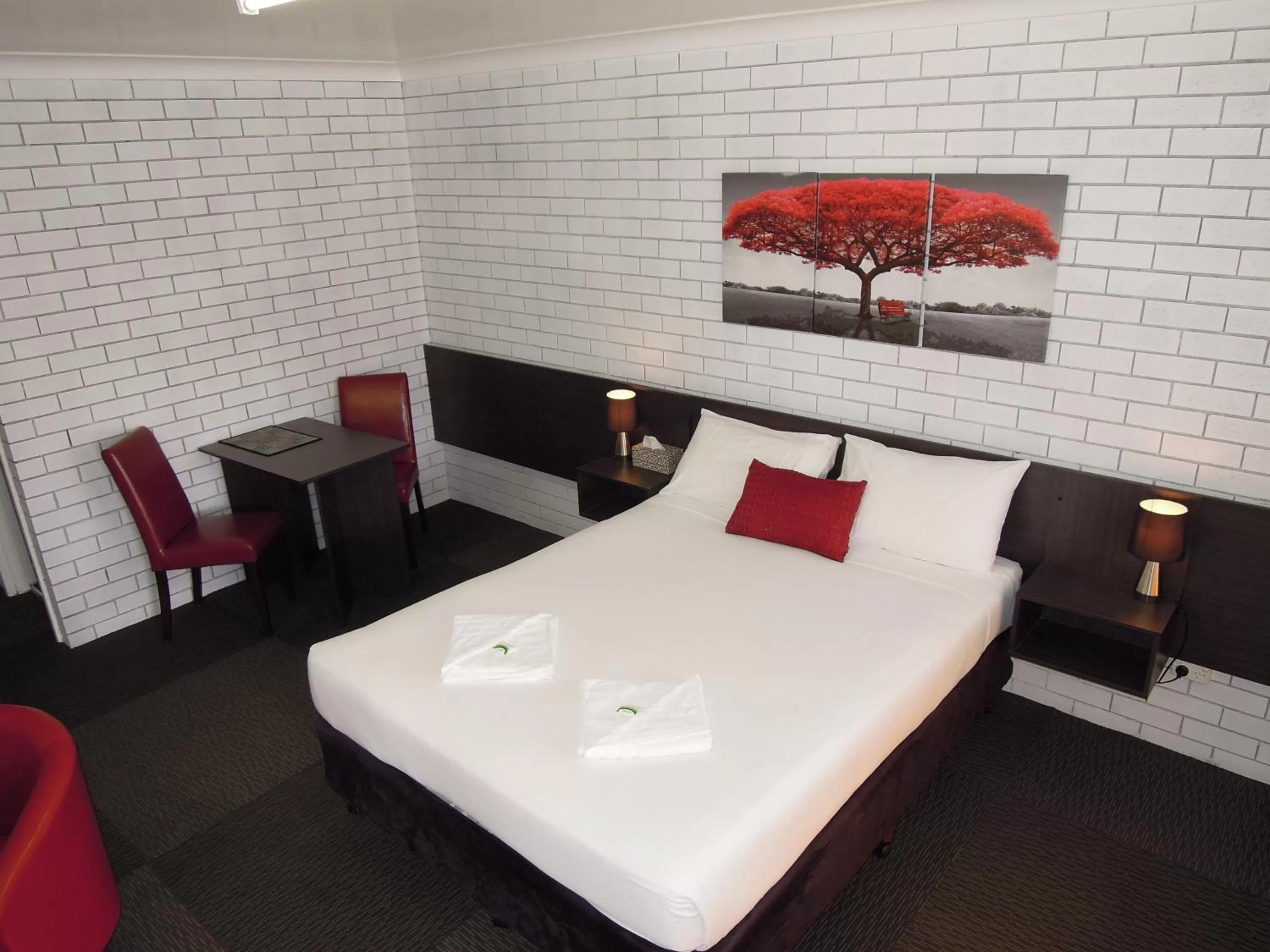 Bed in Jackaroo Apartments